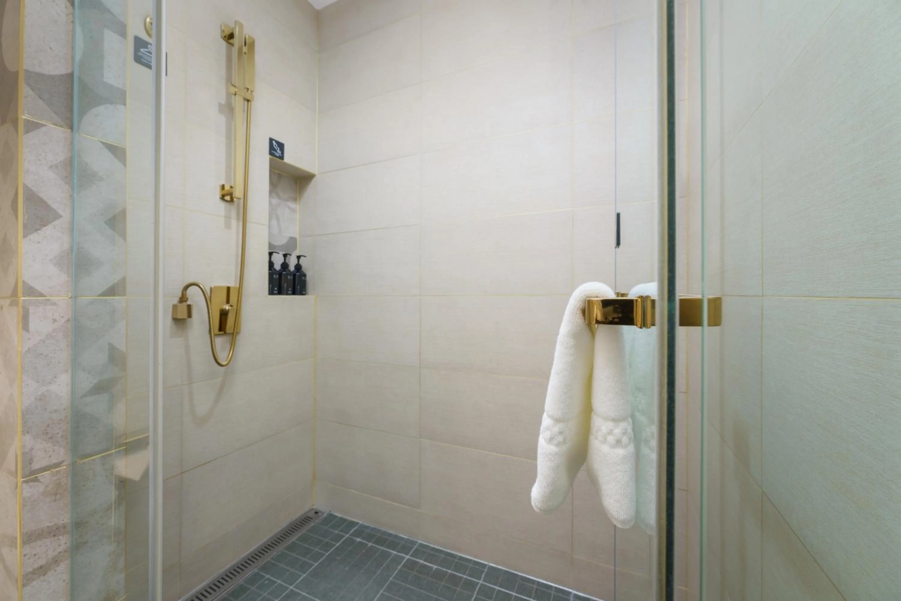 Atour X Hotel Dalian Development Zone Ansheng Plaza