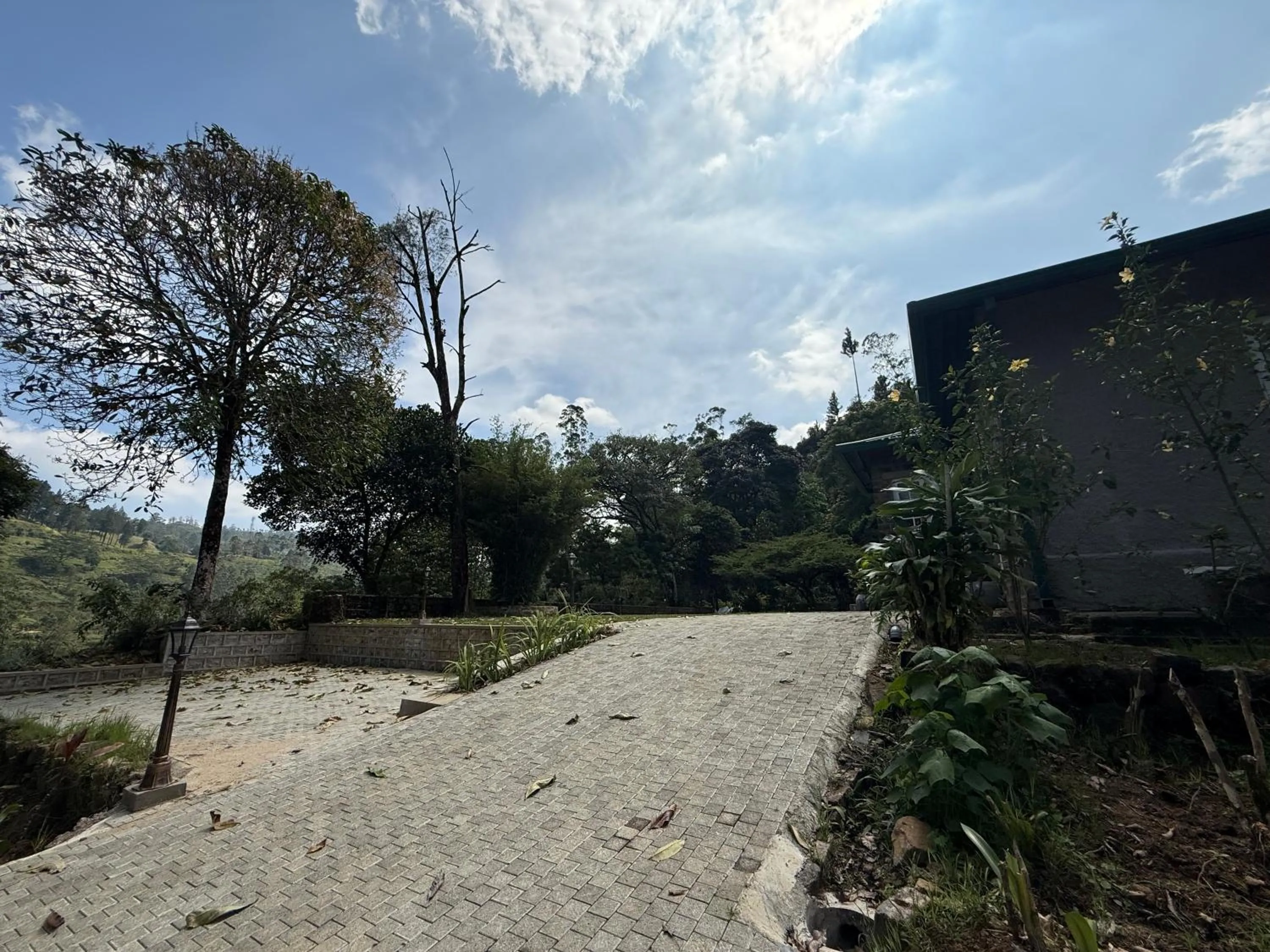 Inner courtyard view in Watawala Tea Plantation Bungalow