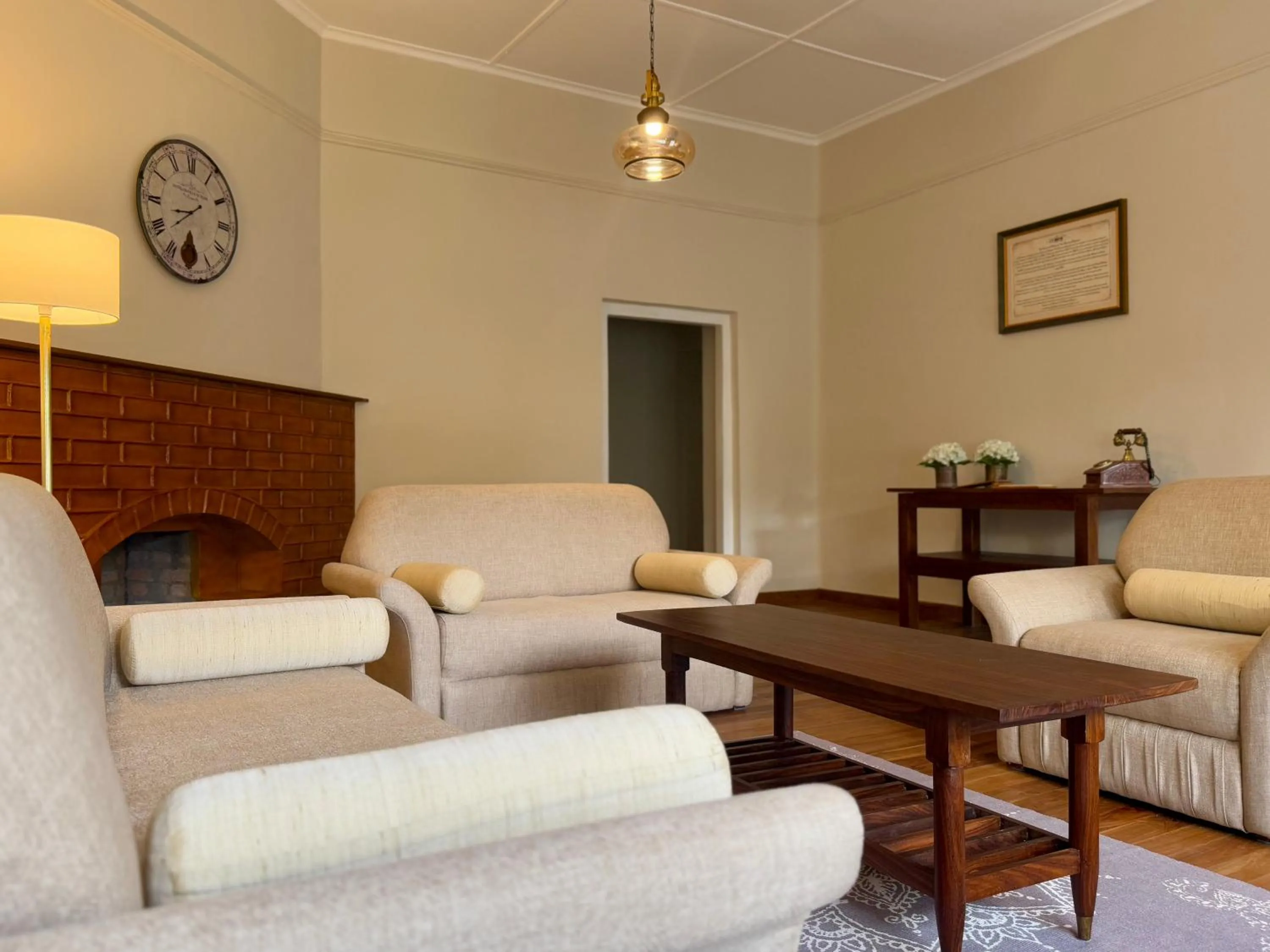 Living room in Watawala Tea Plantation Bungalow