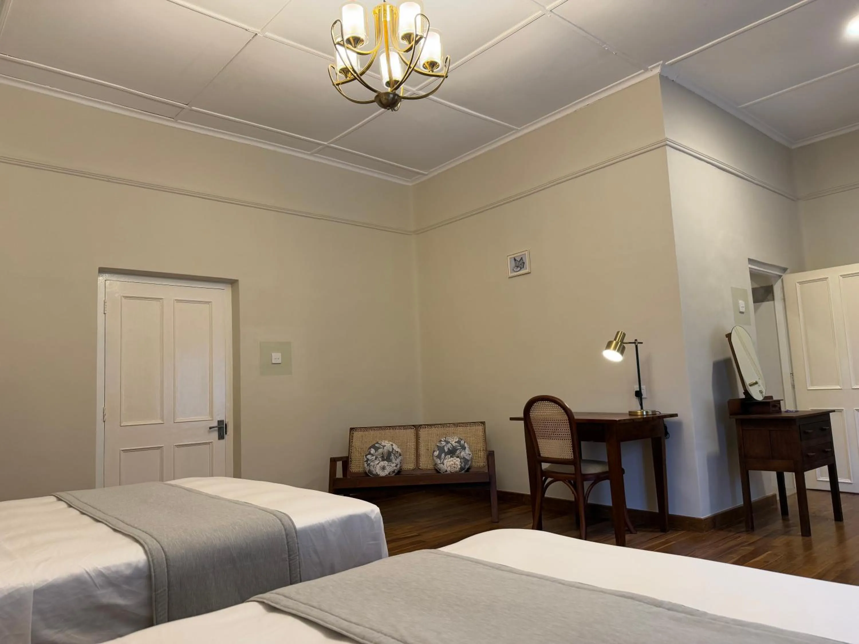 Bed in Watawala Tea Plantation Bungalow