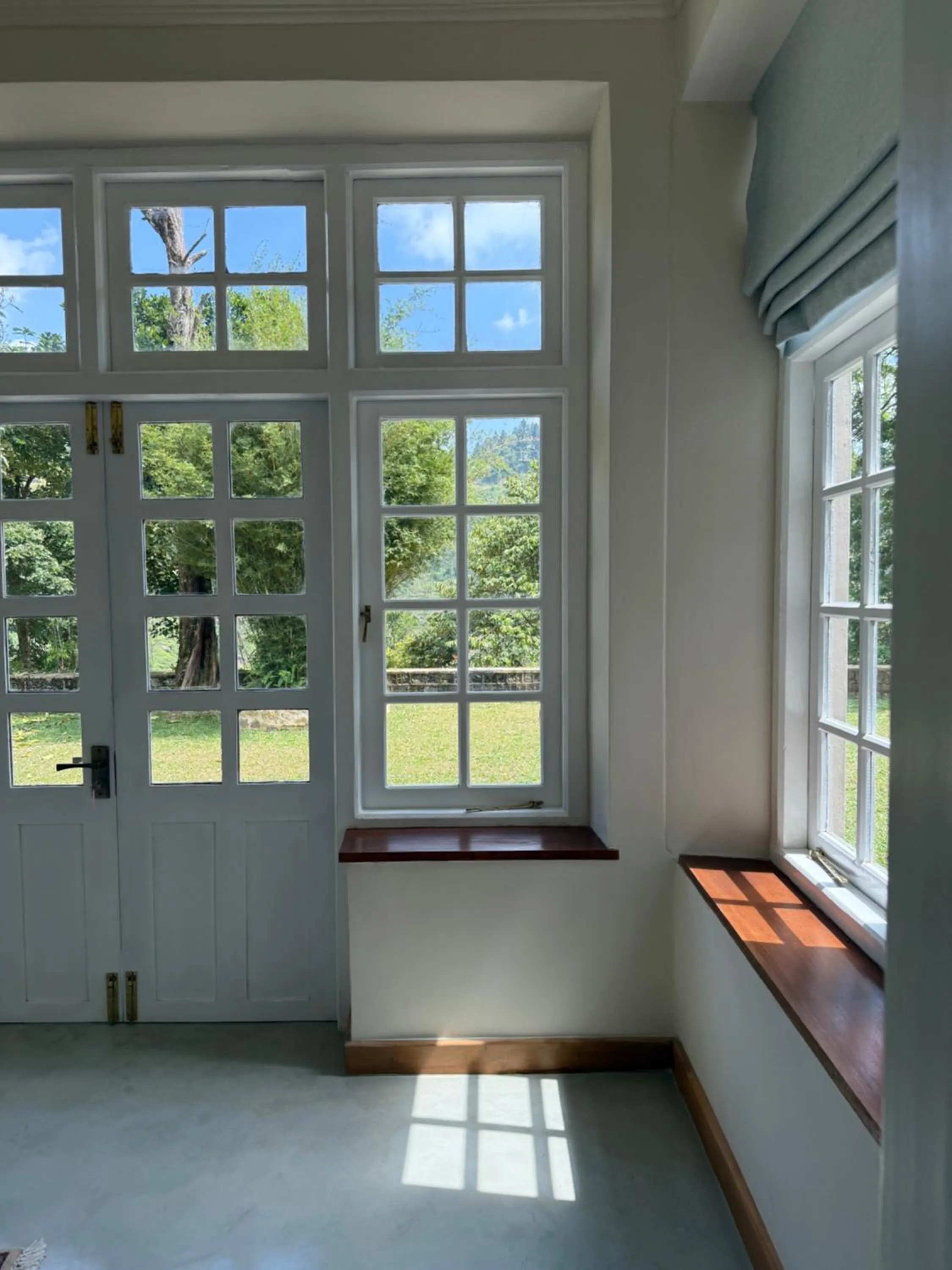Living room in Watawala Tea Plantation Bungalow