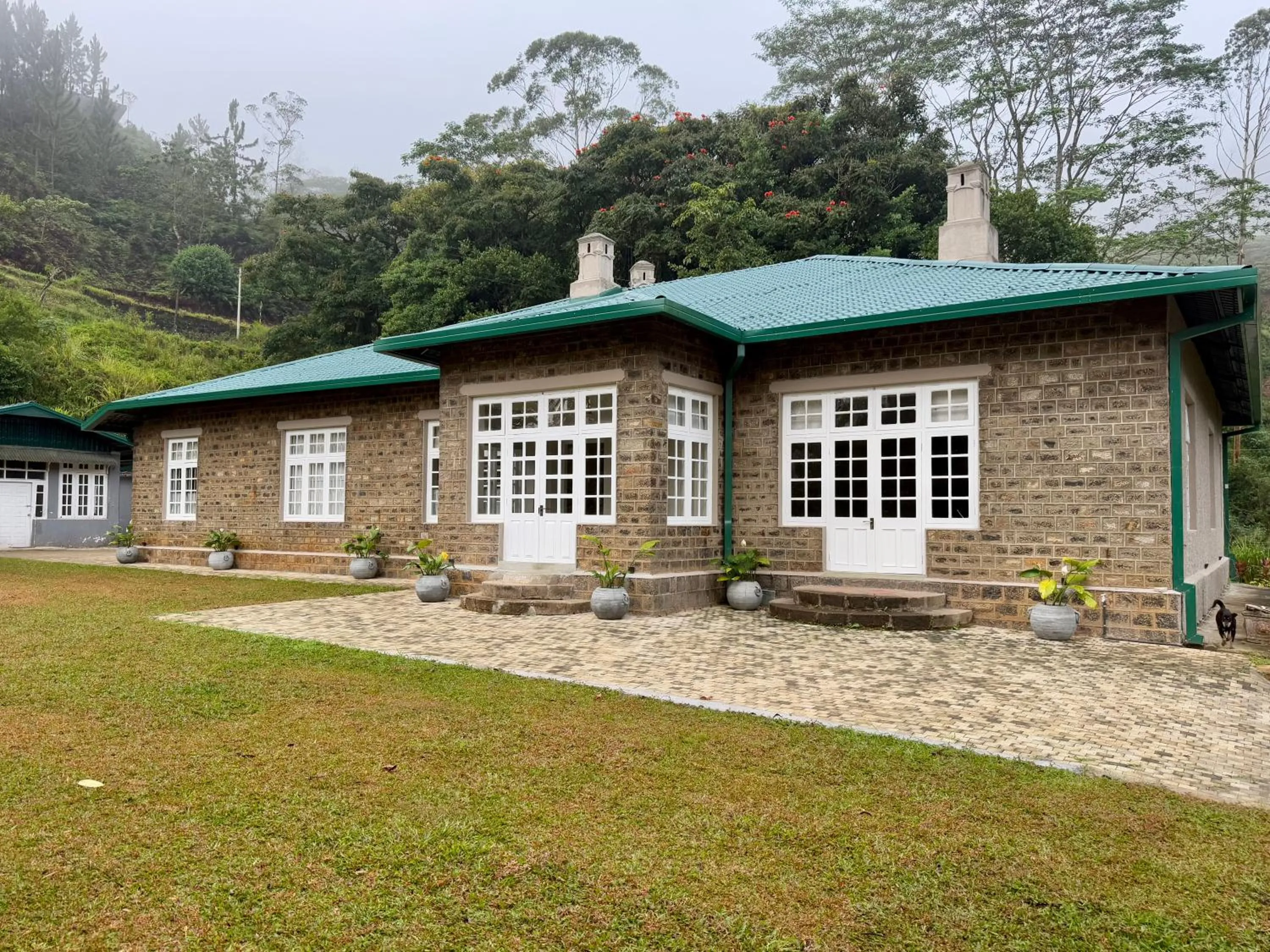 Property building in Watawala Tea Plantation Bungalow
