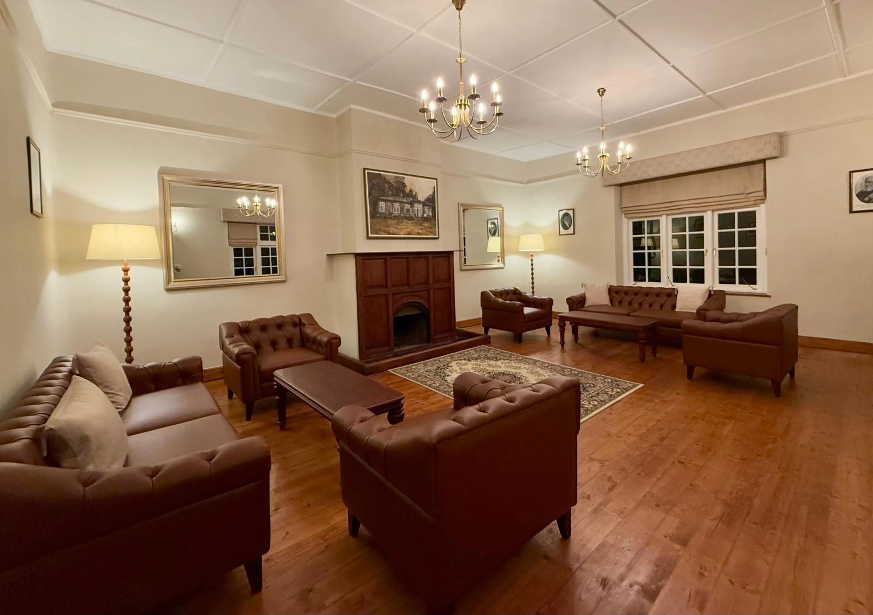 Communal lounge/ TV room in Watawala Tea Plantation Bungalow