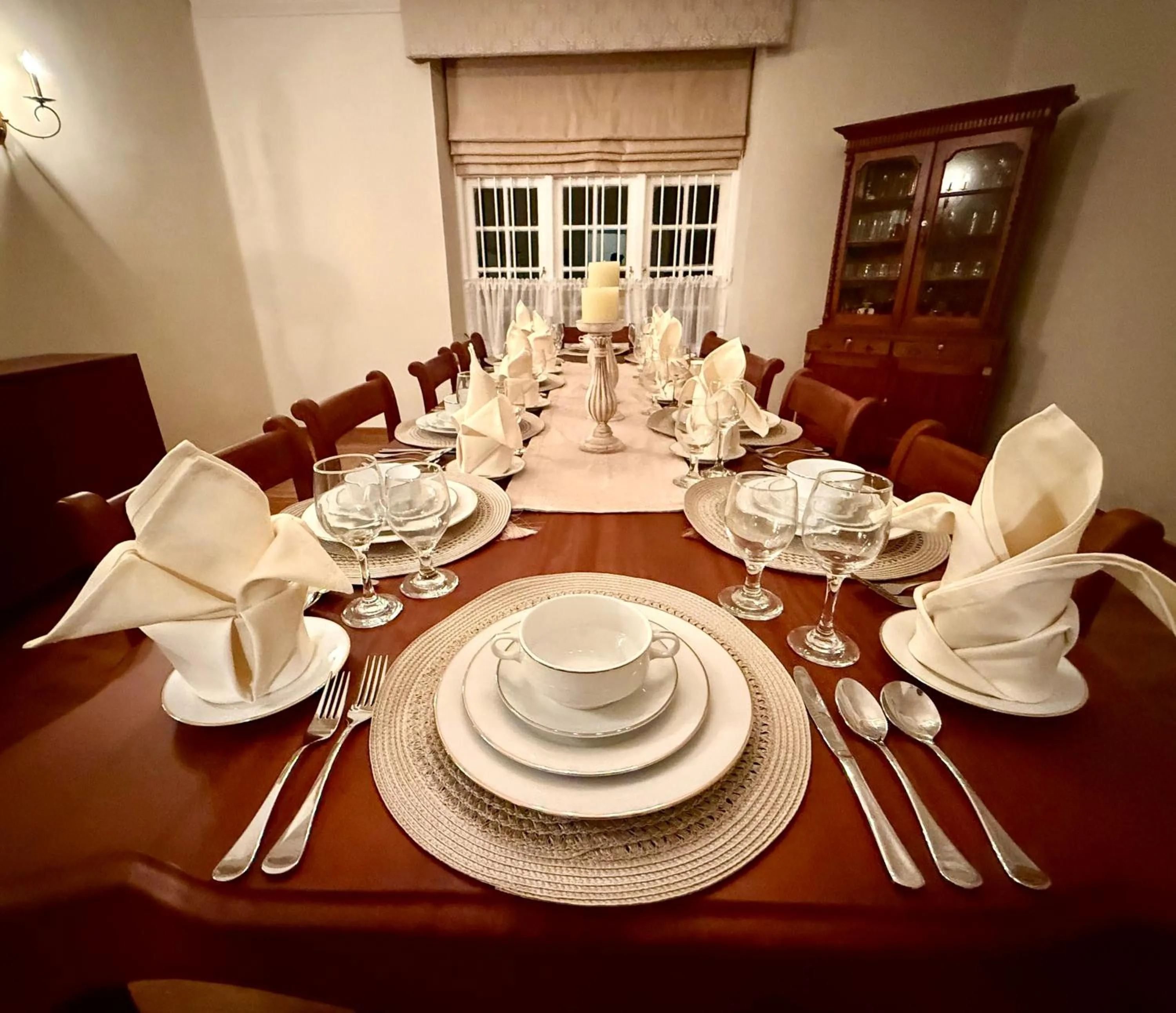 Dining area in Watawala Tea Plantation Bungalow