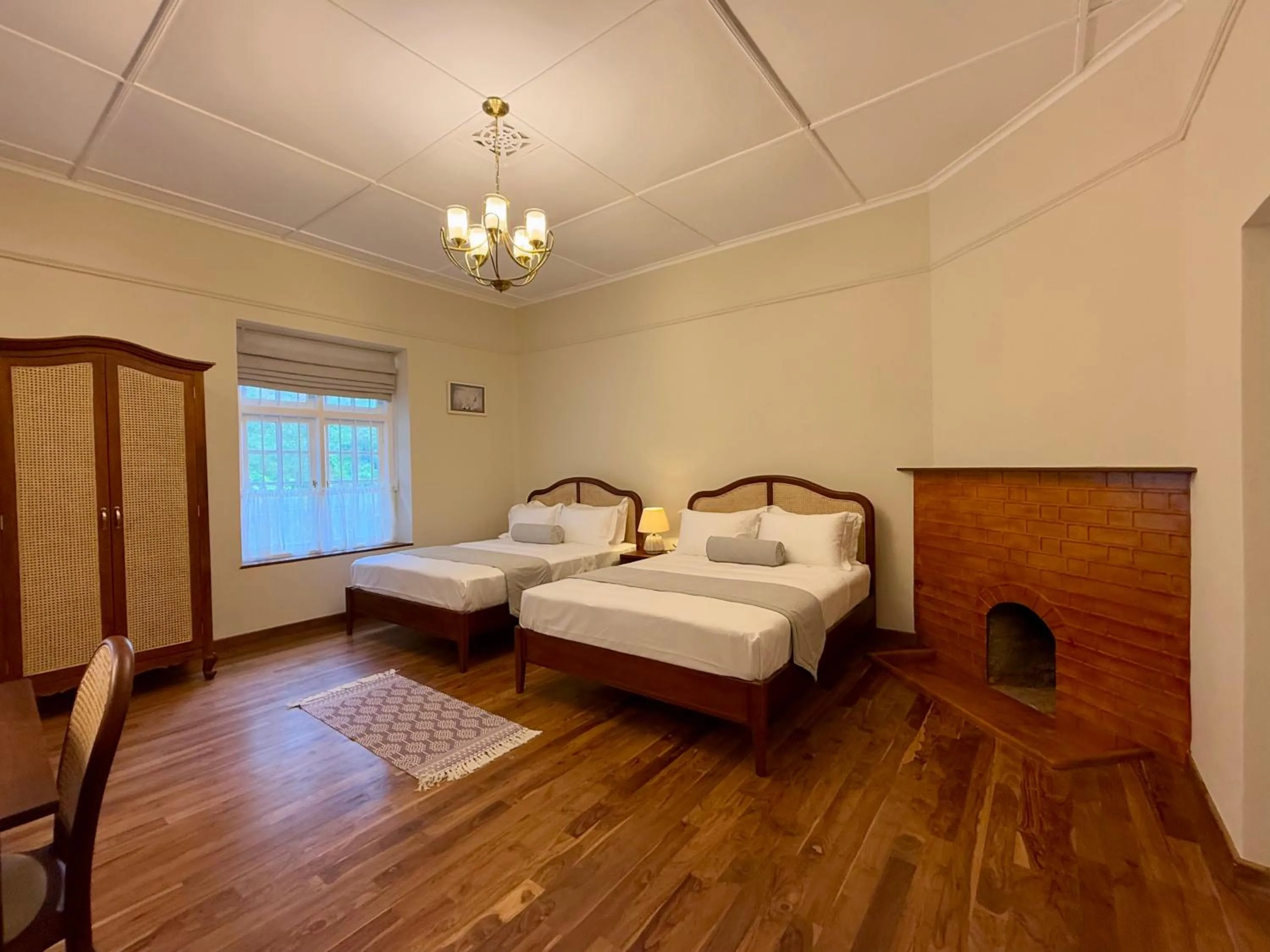 Photo of the whole room in Watawala Tea Plantation Bungalow