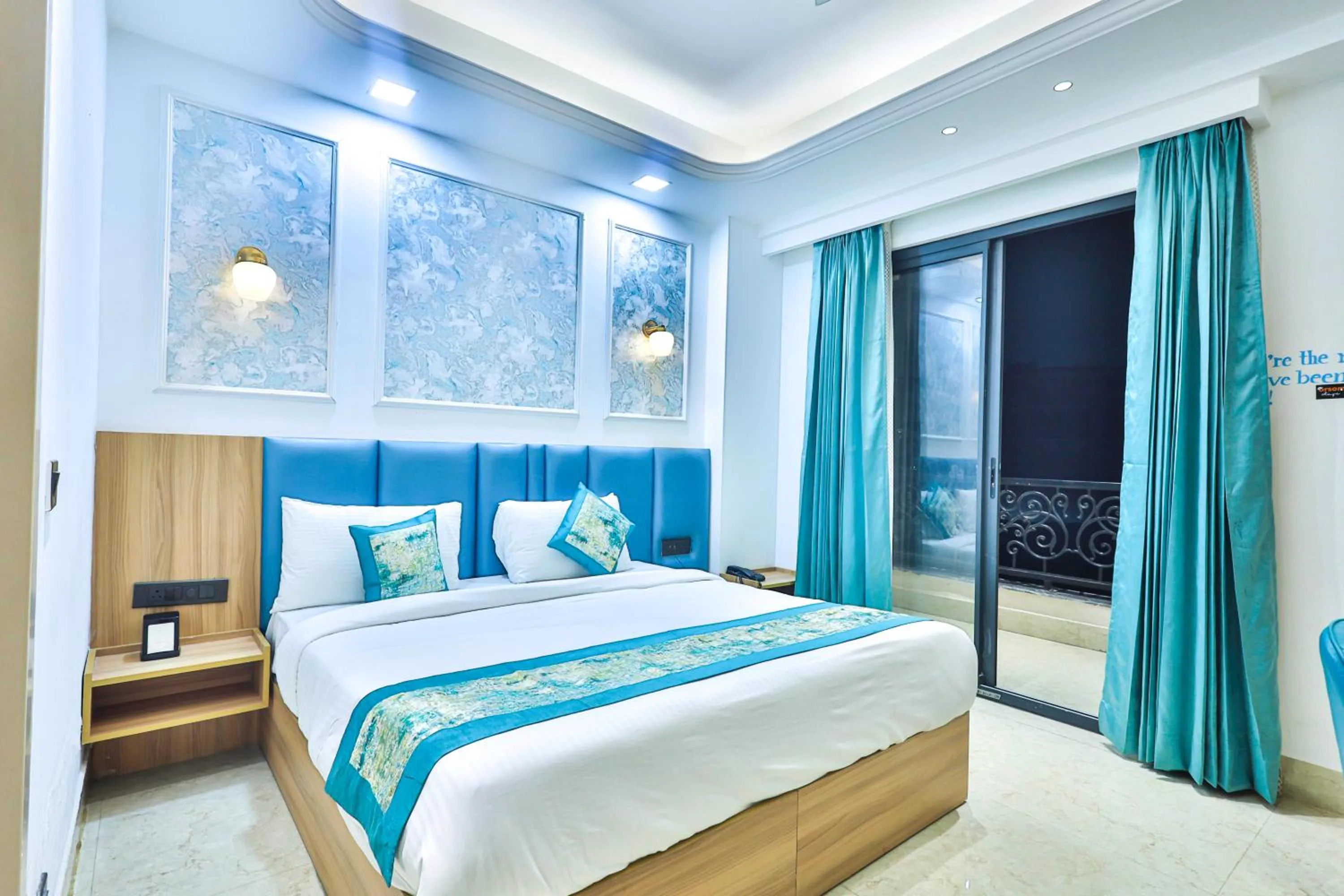Bed in Orsom stays Sector 53
