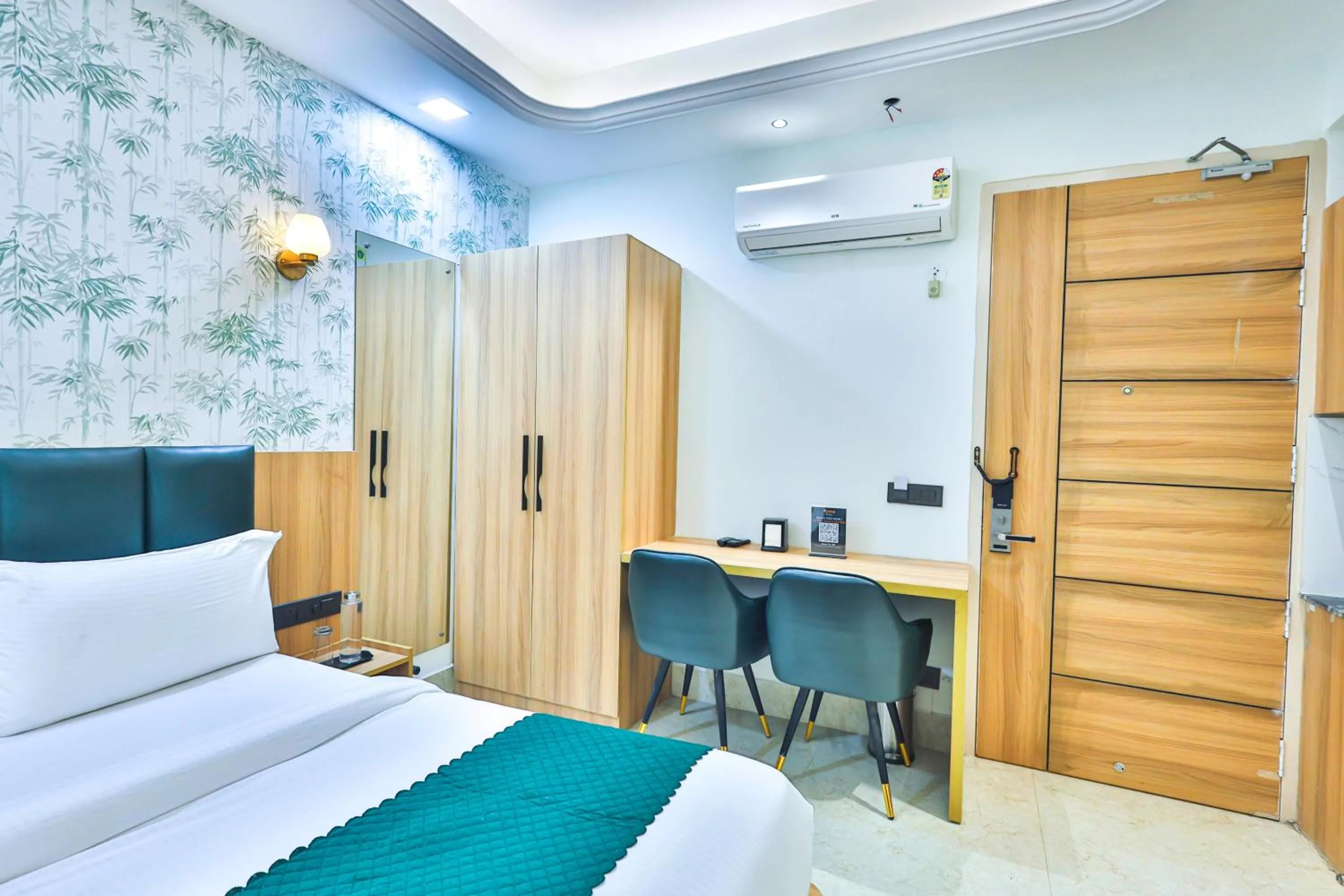 Bedroom, Bed in Orsom stays Sector 53