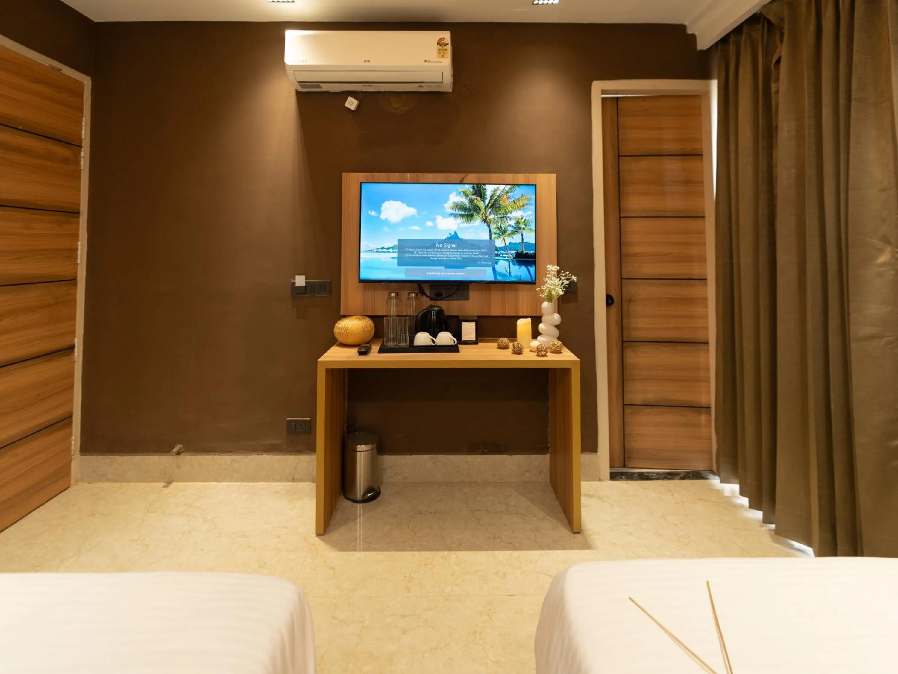 TV and multimedia, Bed in Orsom stays Sector 53