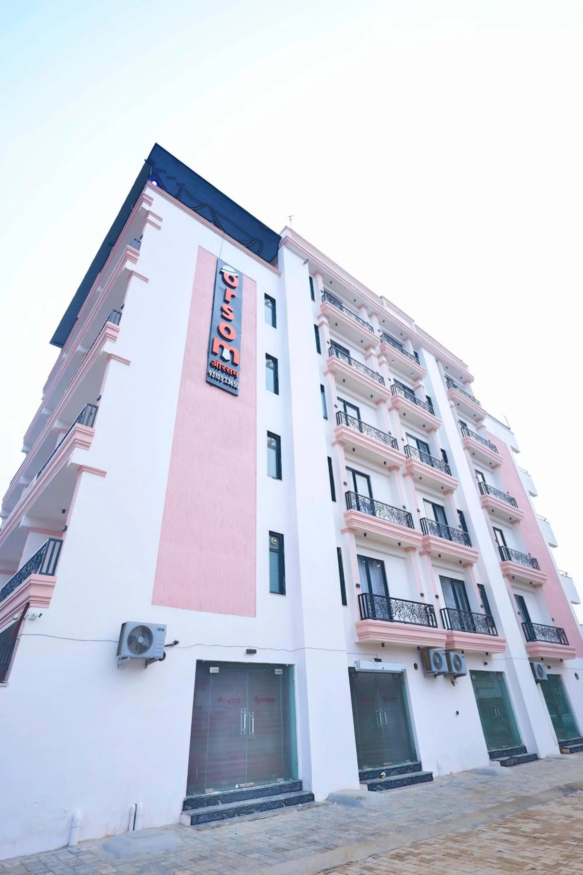 Property building in Orsom stays Sector 53
