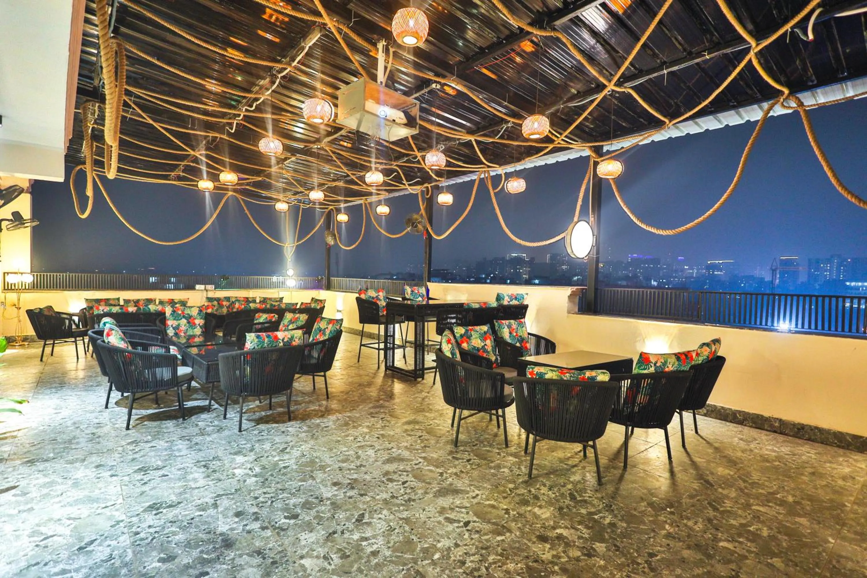 Restaurant/places to eat in Orsom stays Sector 53