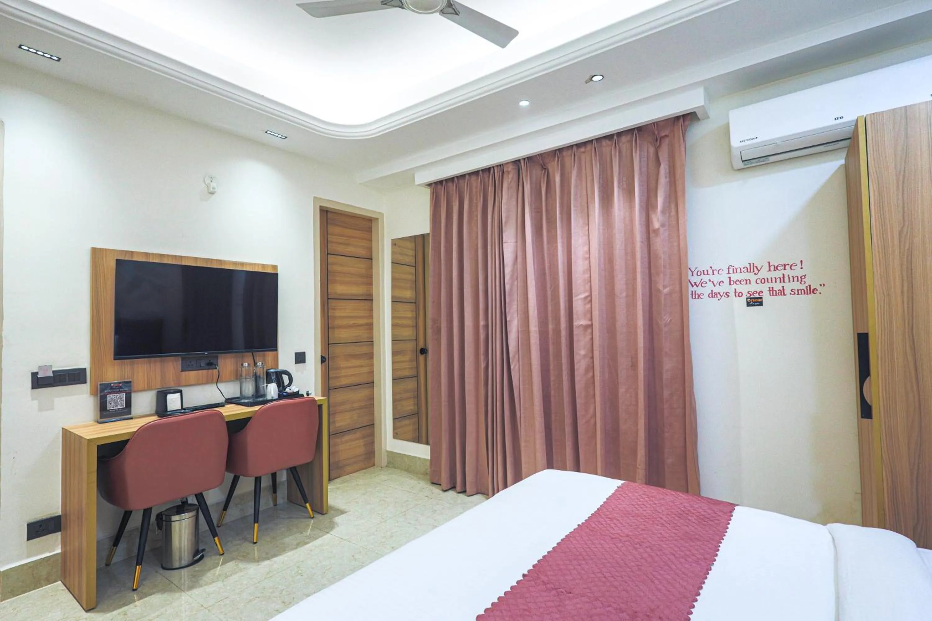 TV and multimedia, Bed in Orsom stays Sector 53