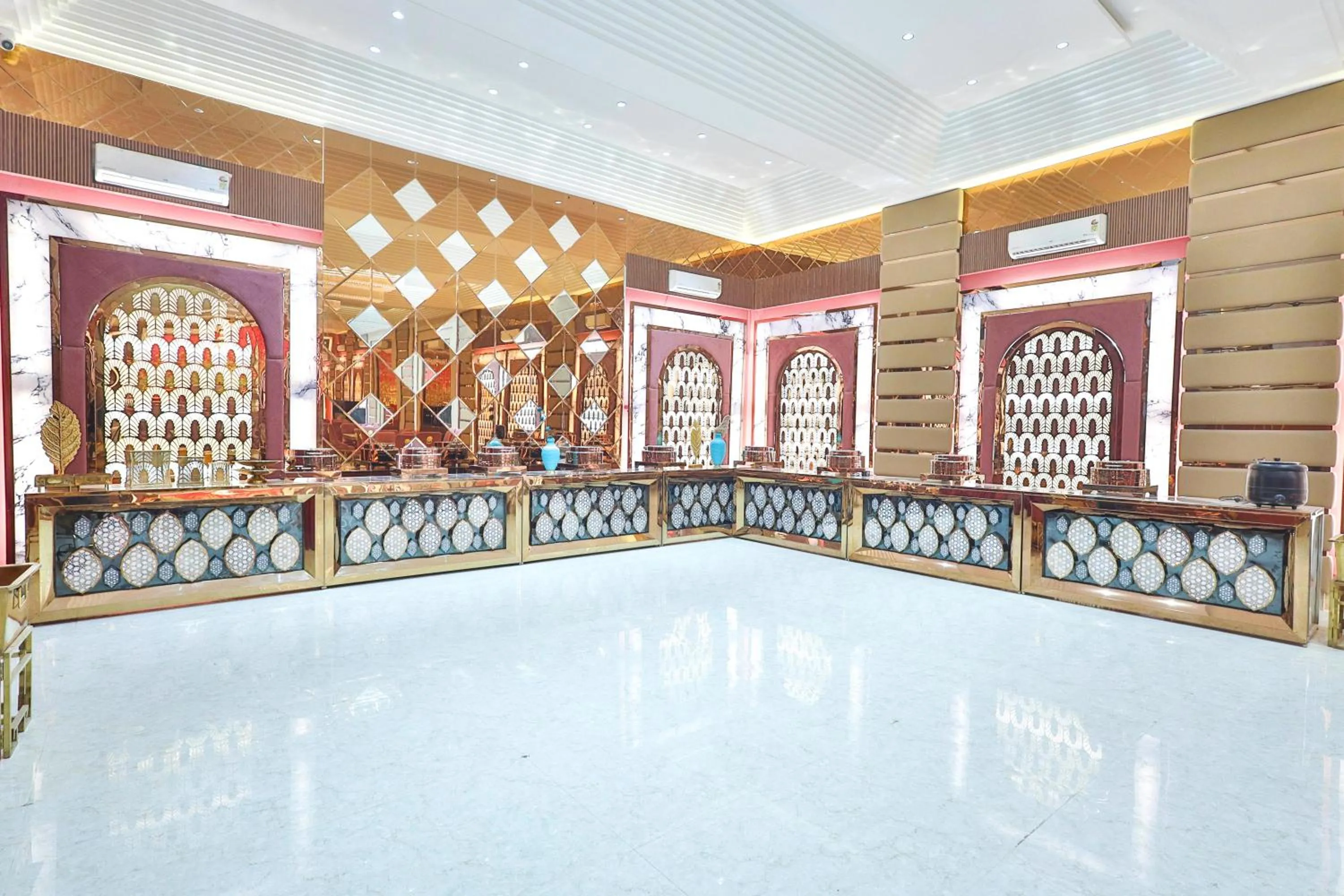 Banquet/Function facilities in Orsom stays Sector 53
