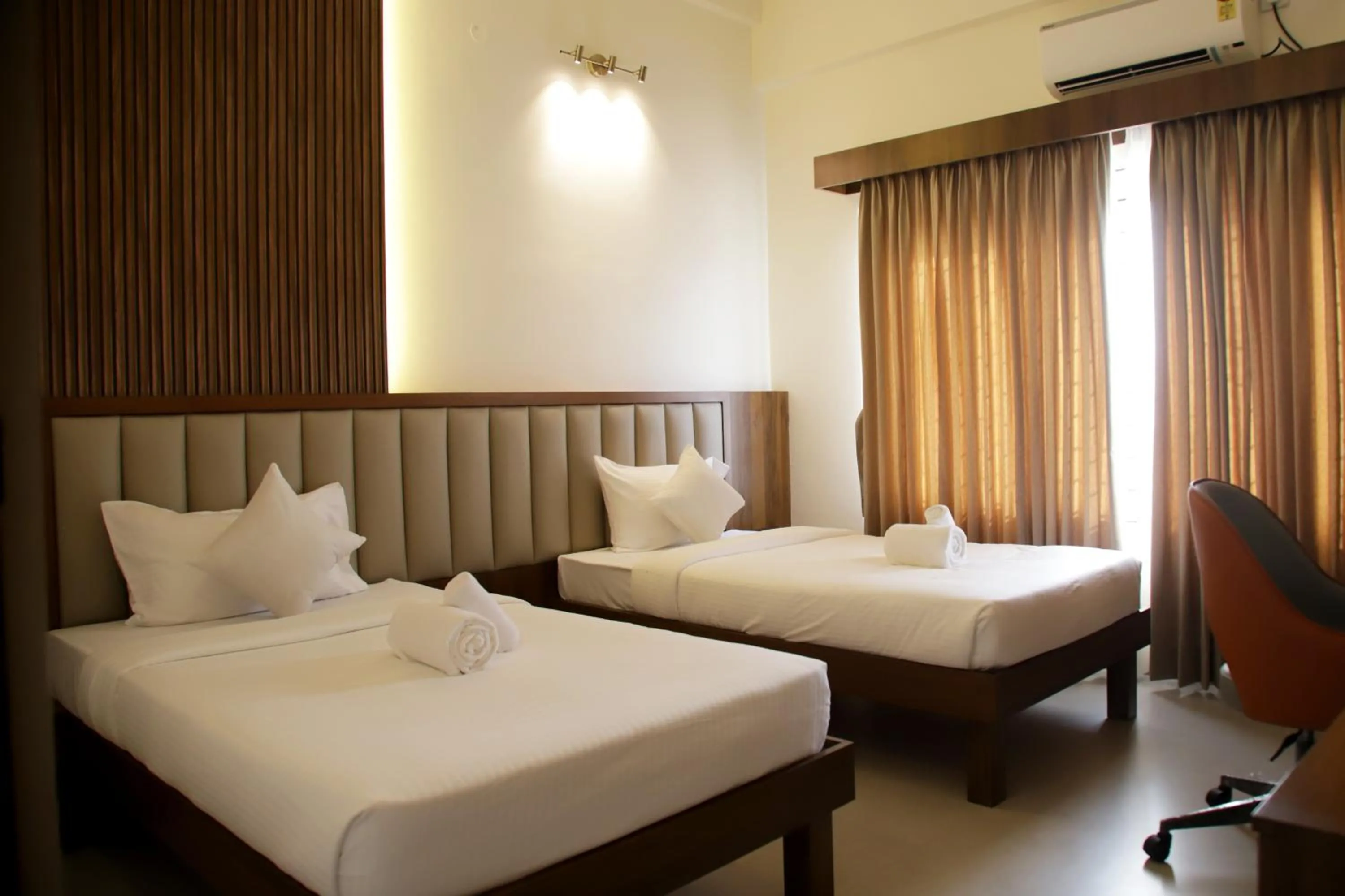 Bed in Hunkal Stays