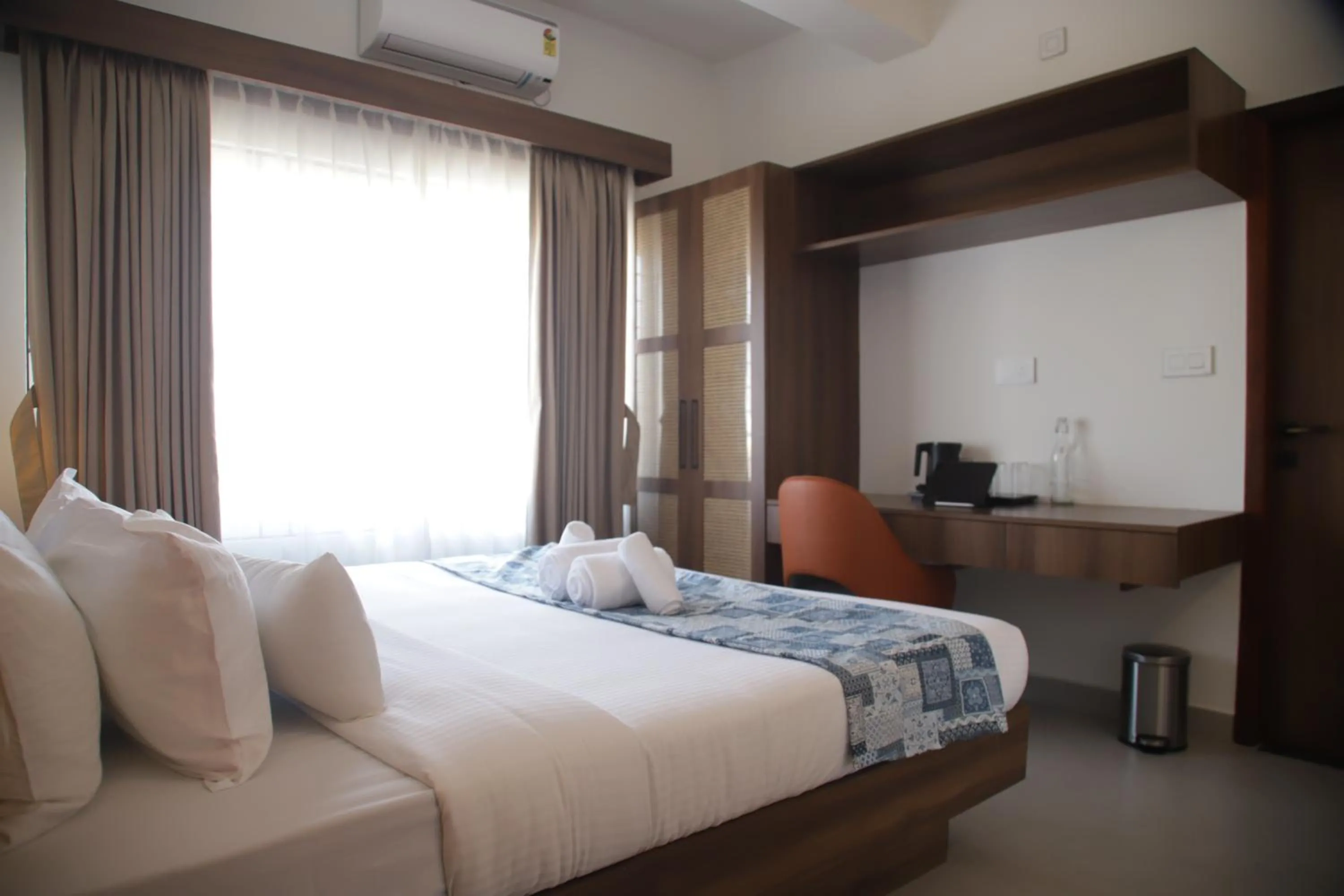 Bed in Hunkal Stays