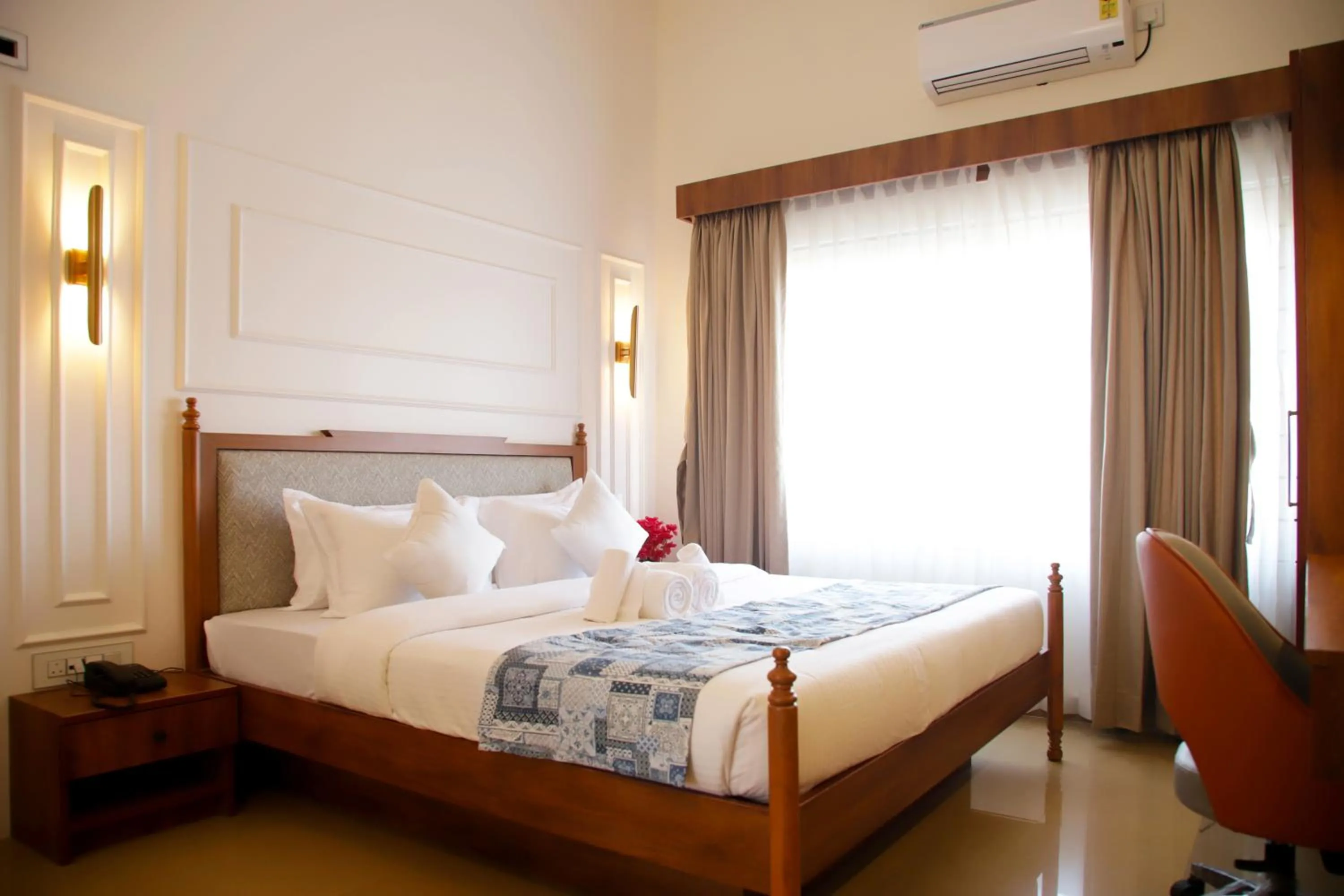 Bed in Hunkal Stays