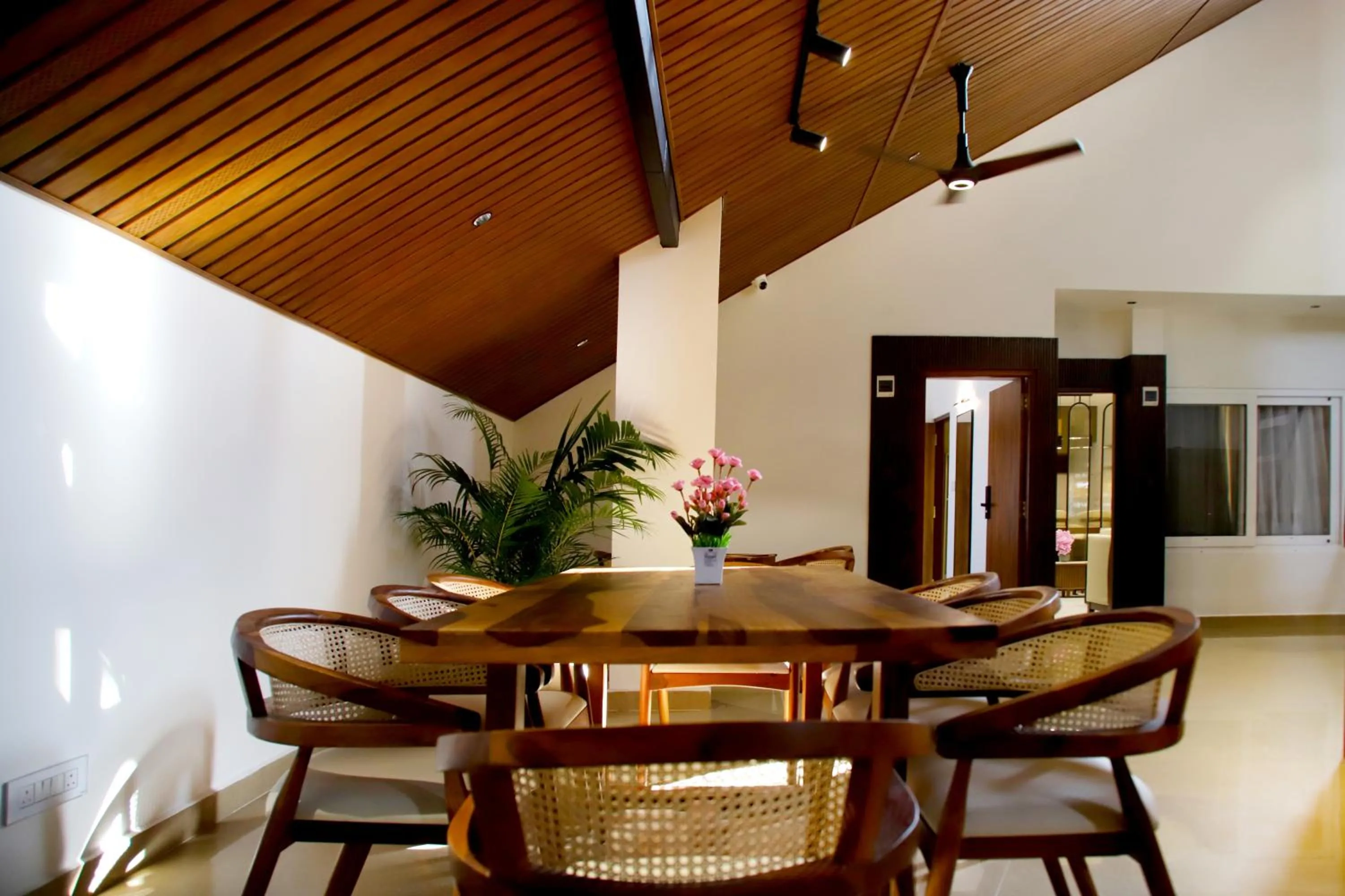 Dining area in Hunkal Stays