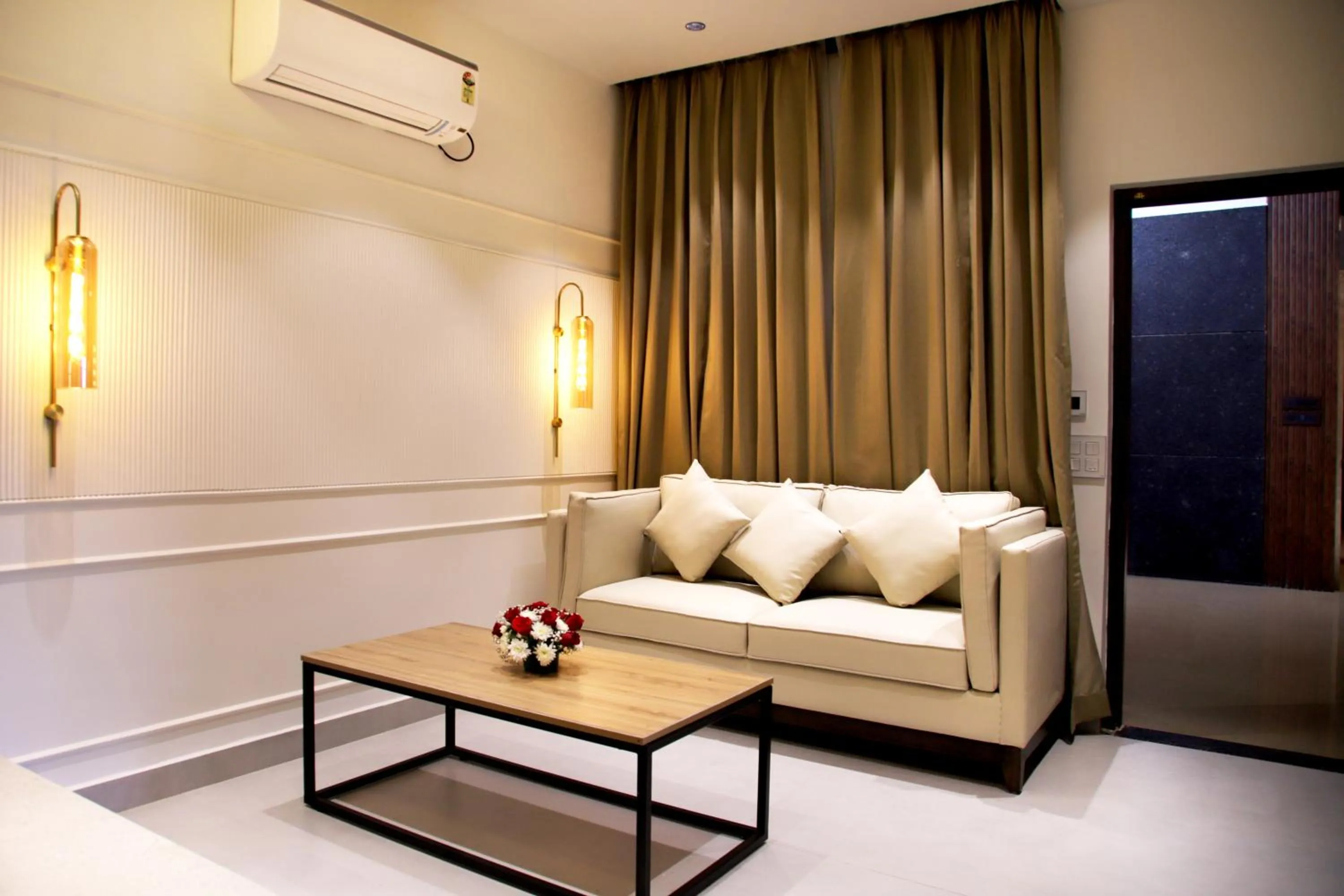 Living room in Hunkal Stays