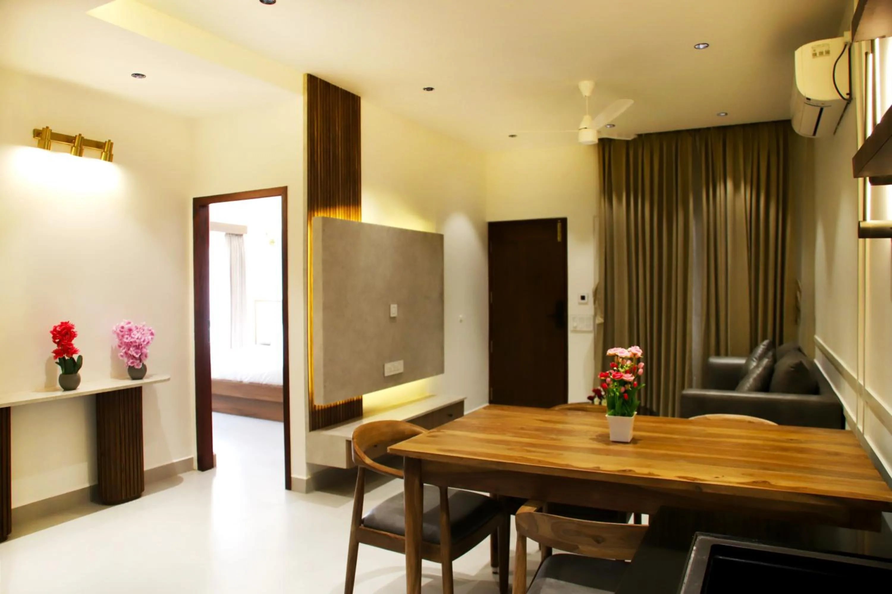 Living room in Hunkal Stays
