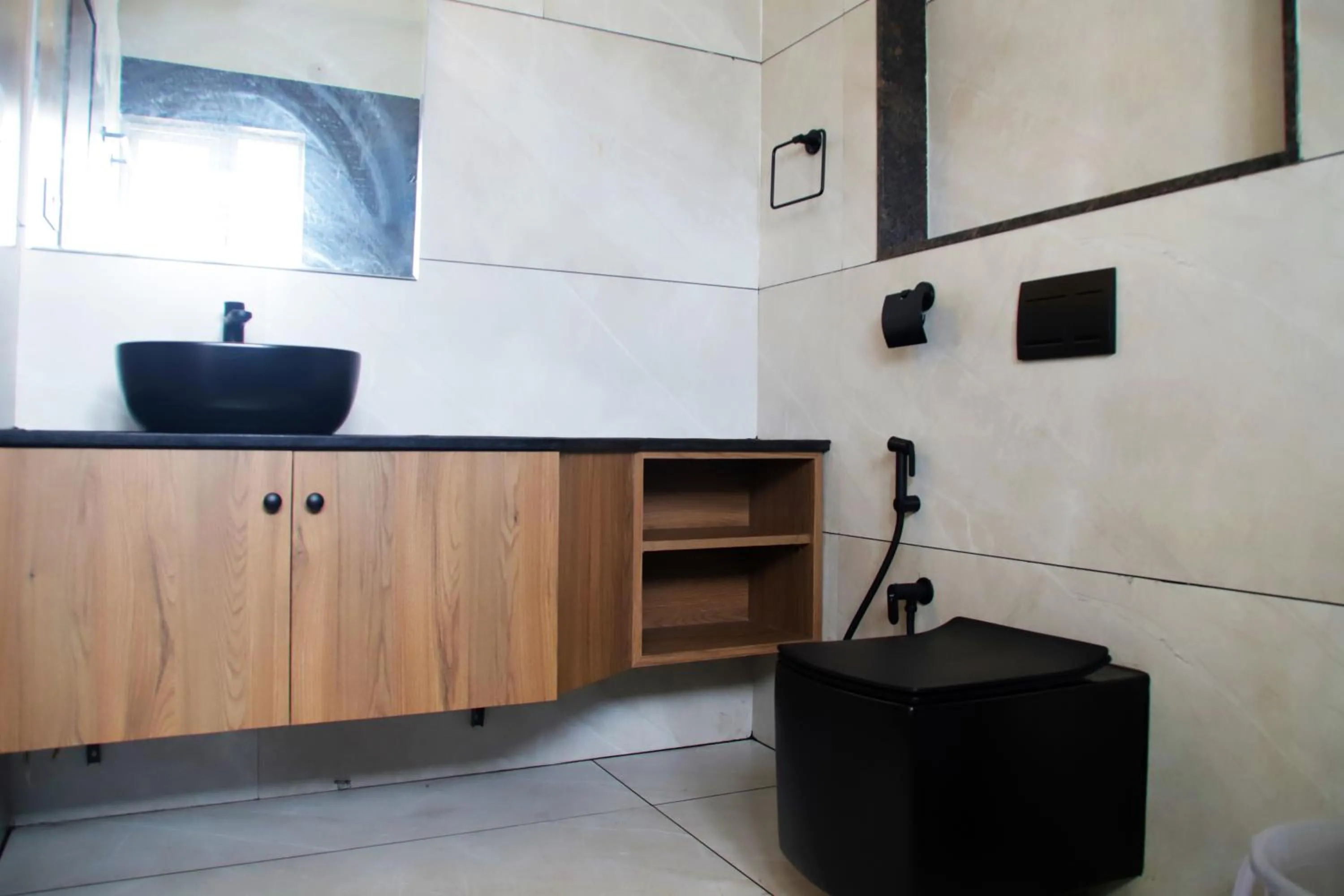 Toilet in Hunkal Stays