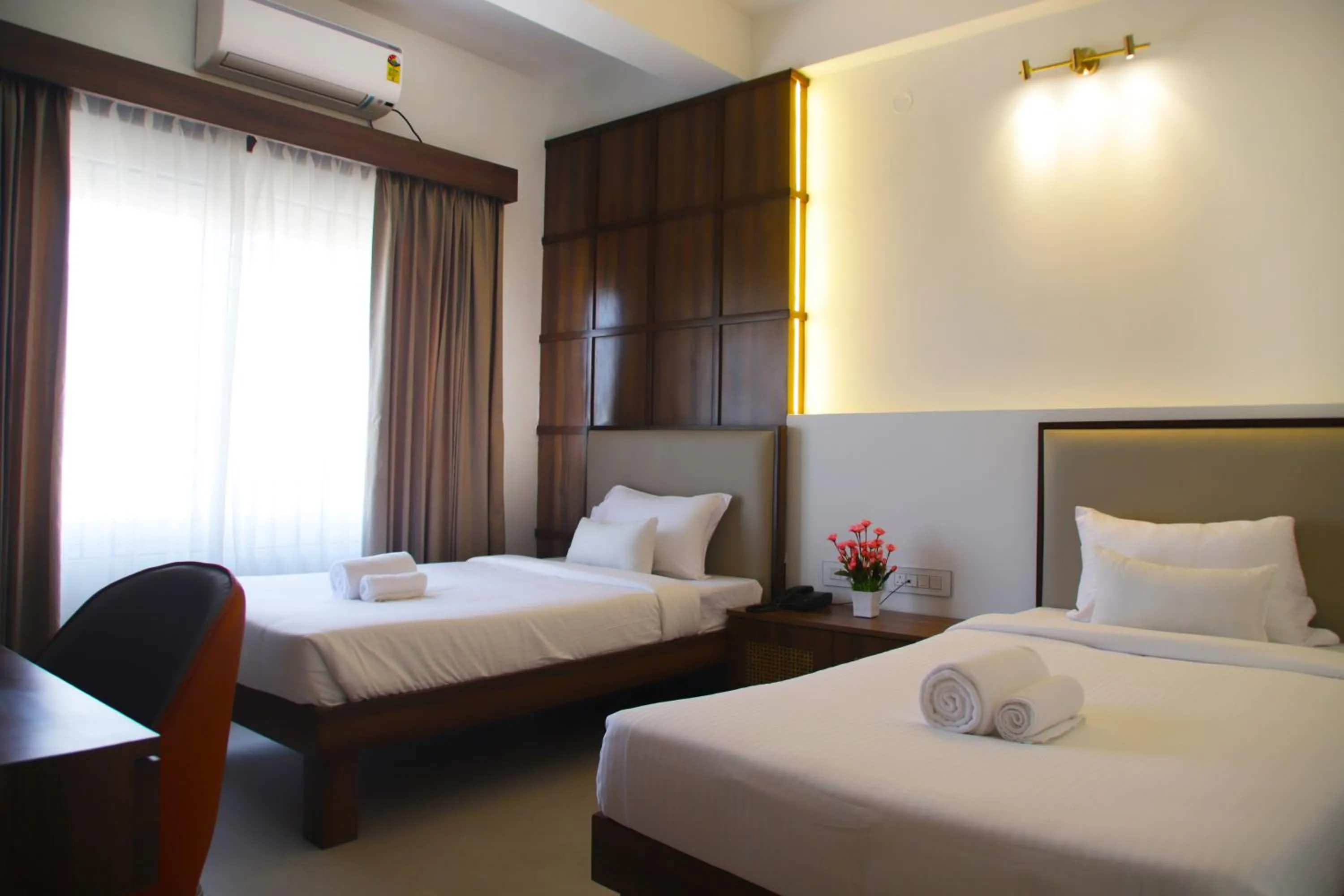 Bed in Hunkal Stays