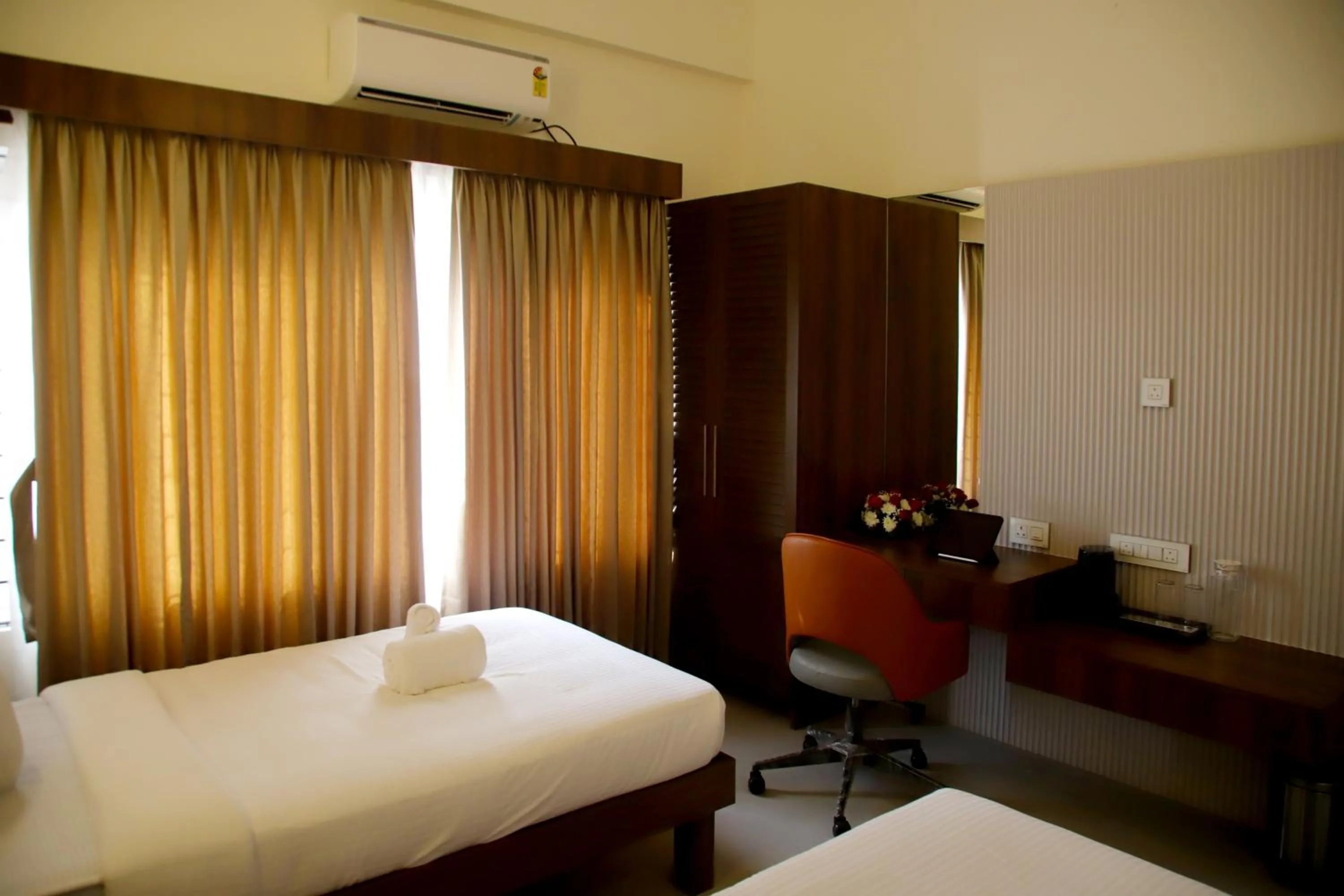 Bed in Hunkal Stays
