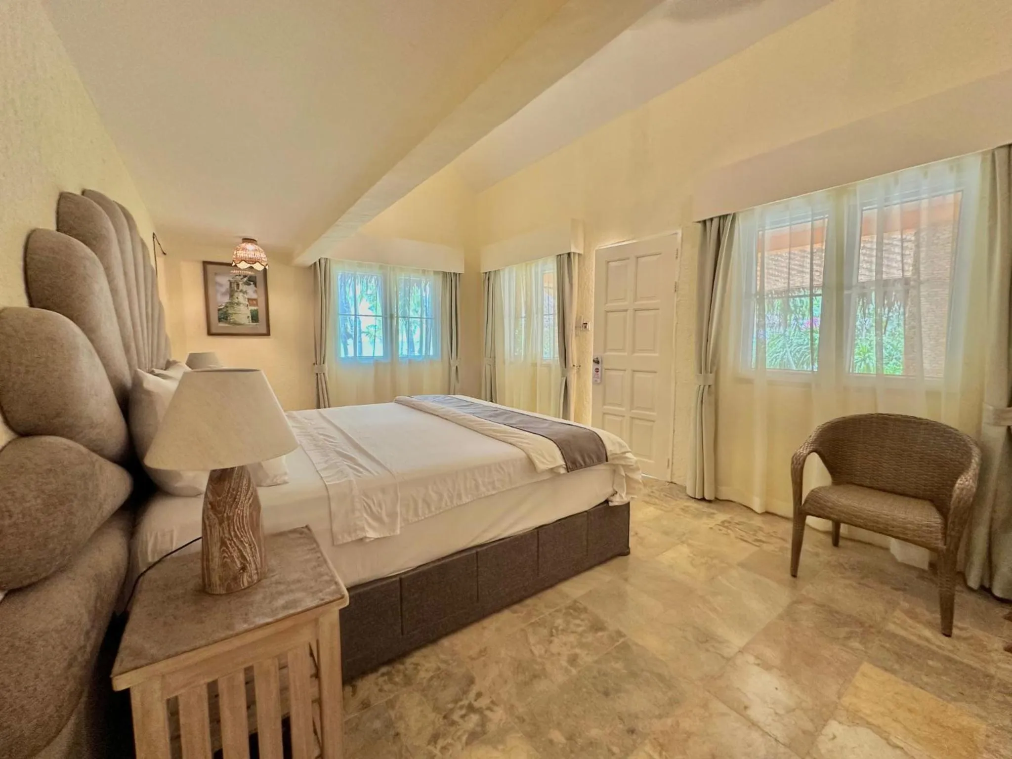 Bedroom, Bed in Coco Sunset Beach Resort