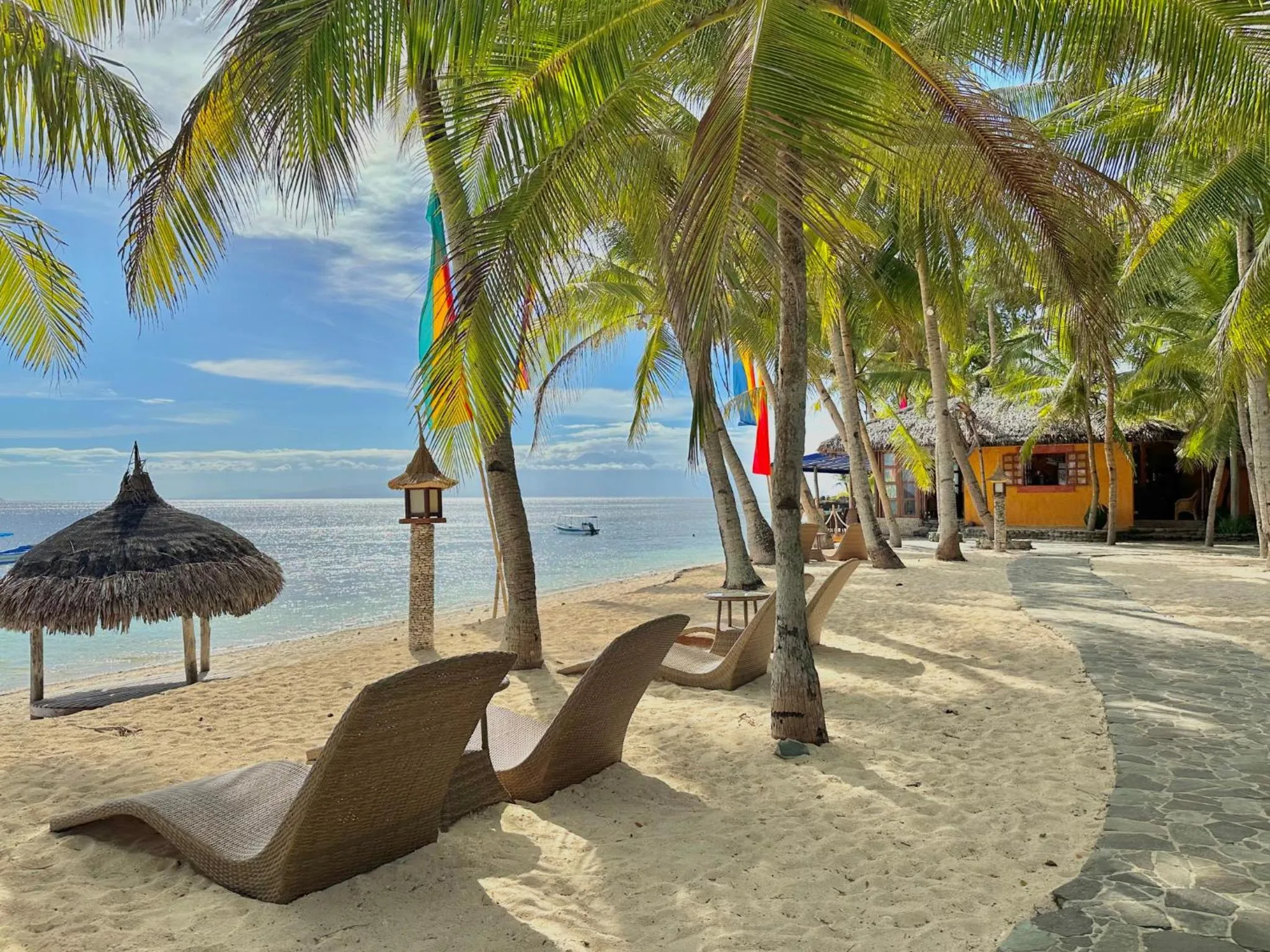 Beach in Coco Sunset Beach Resort