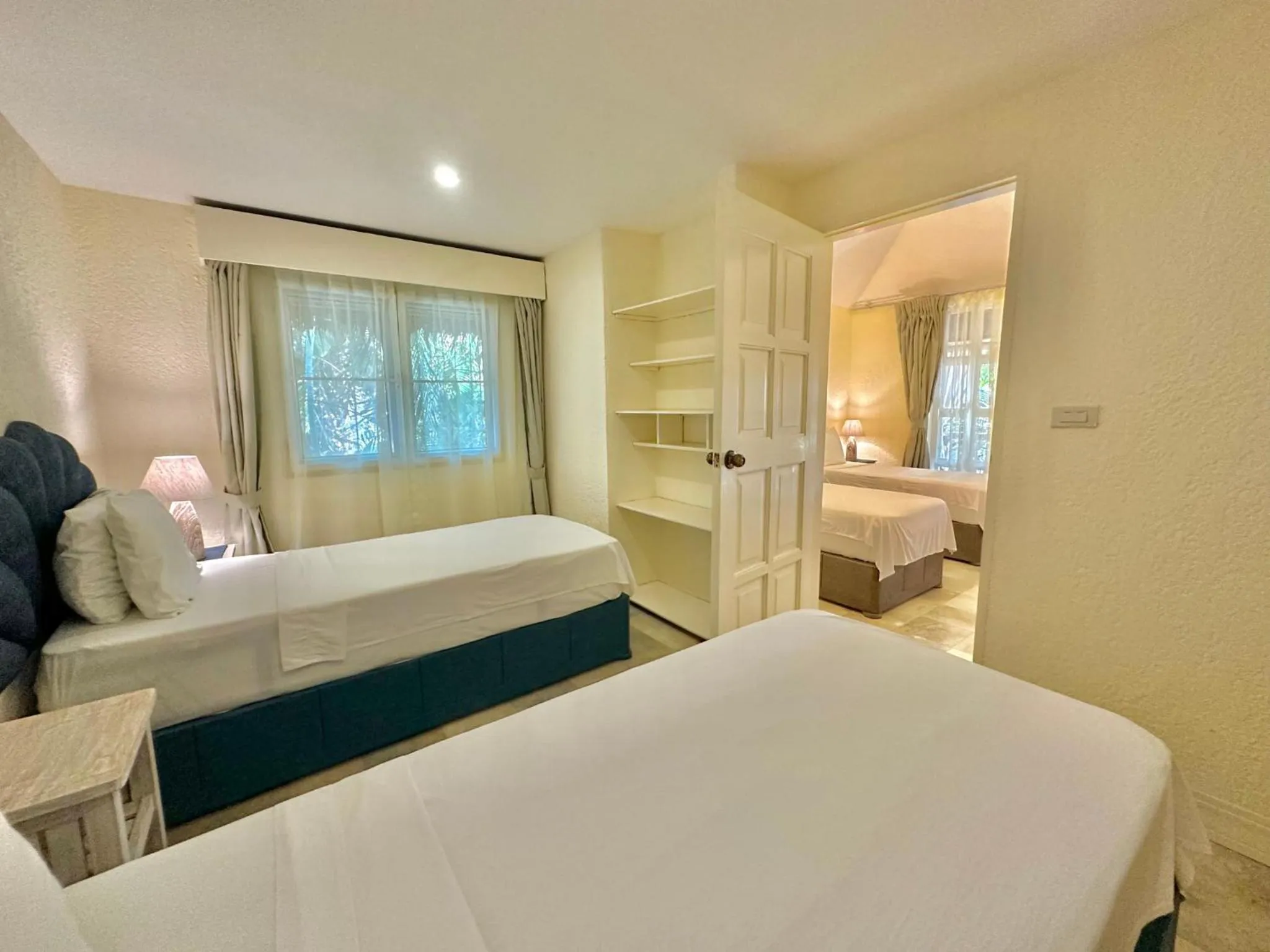 Bedroom, Bed in Coco Sunset Beach Resort