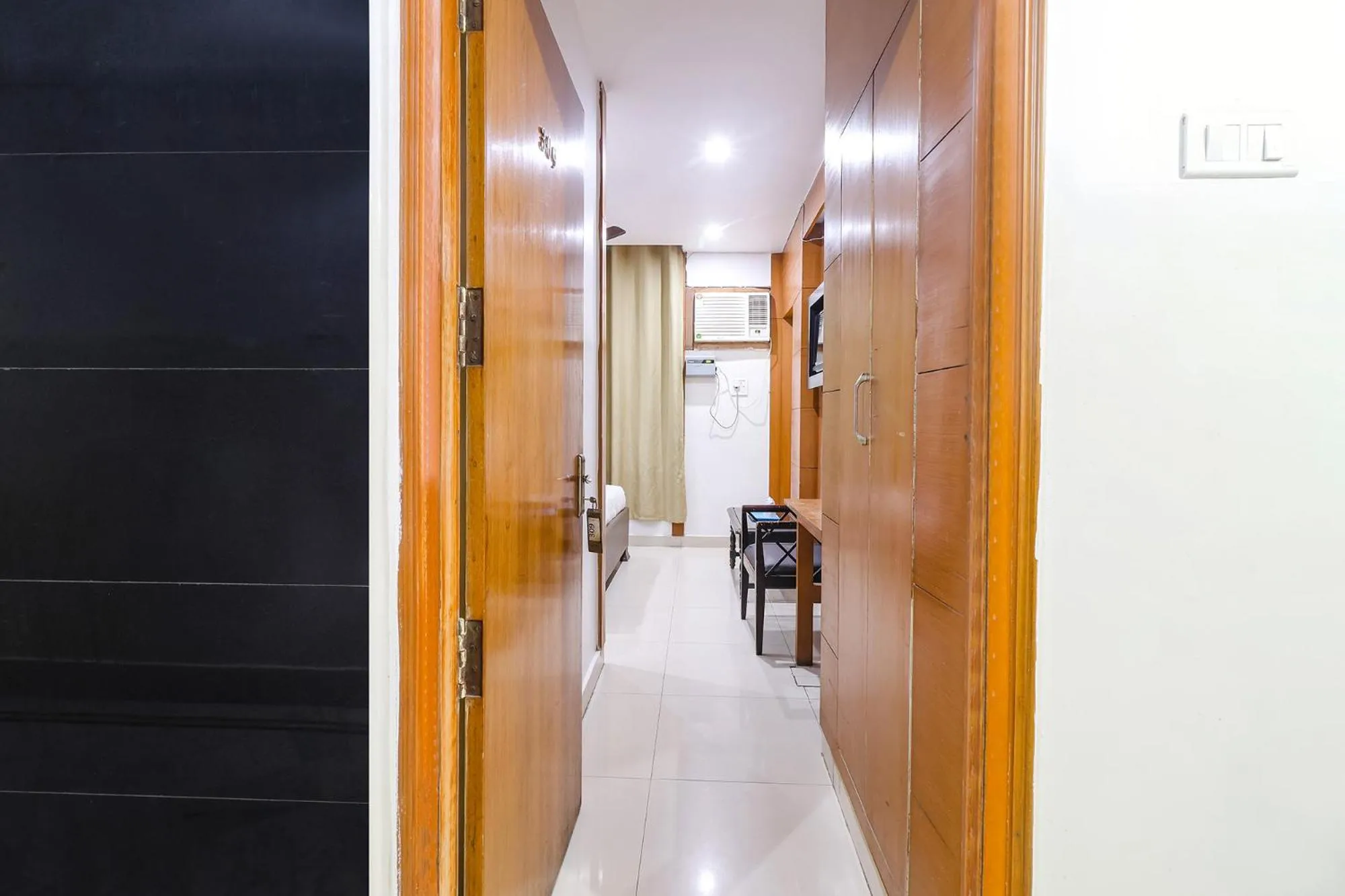 Lobby or reception in FabHotel Nand