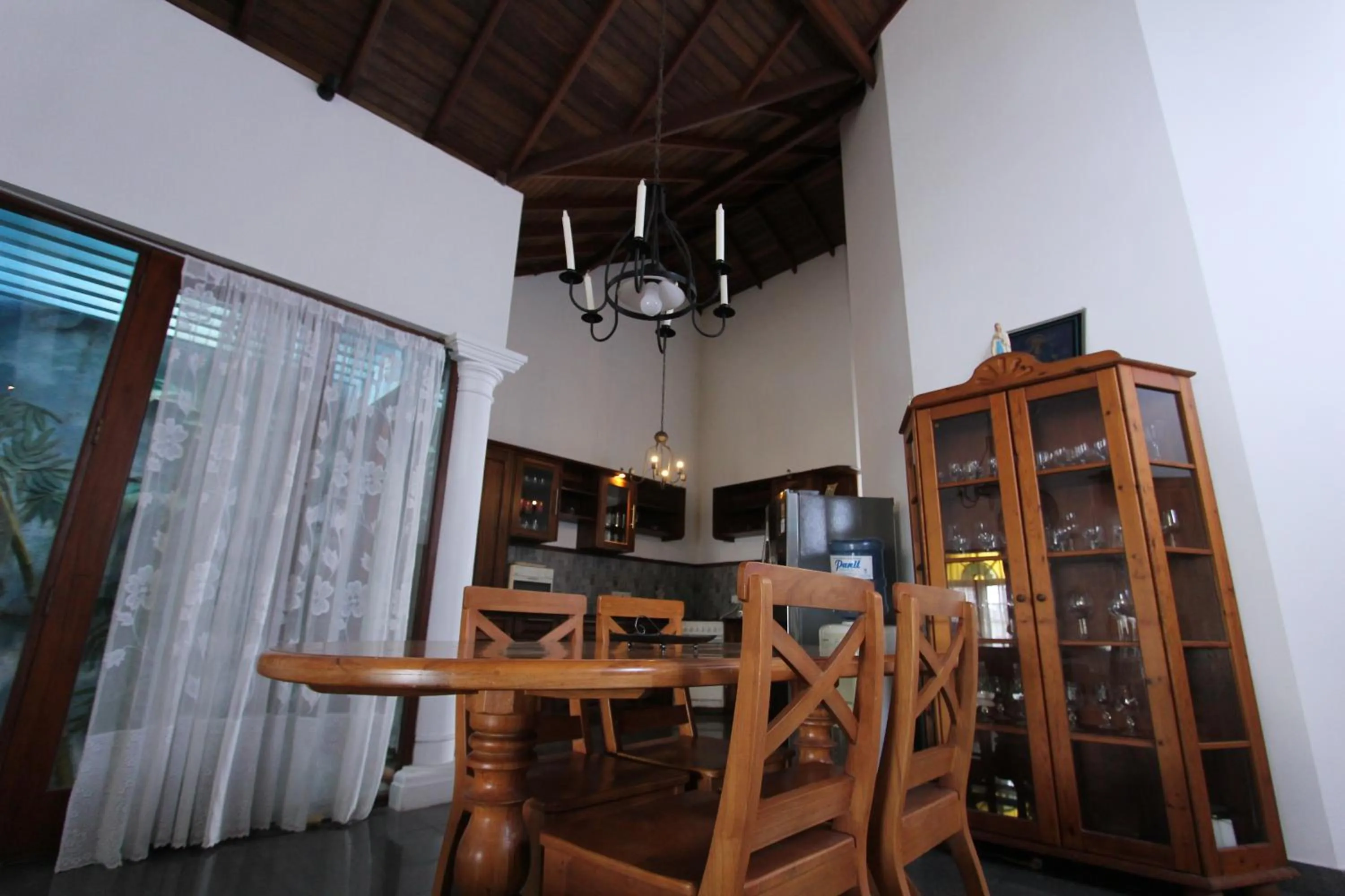 Communal kitchen in Angel villa