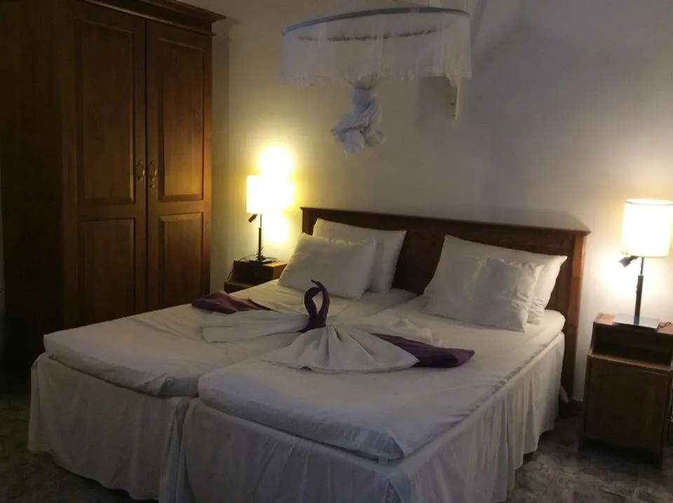 Bedroom, Bed in Angel villa