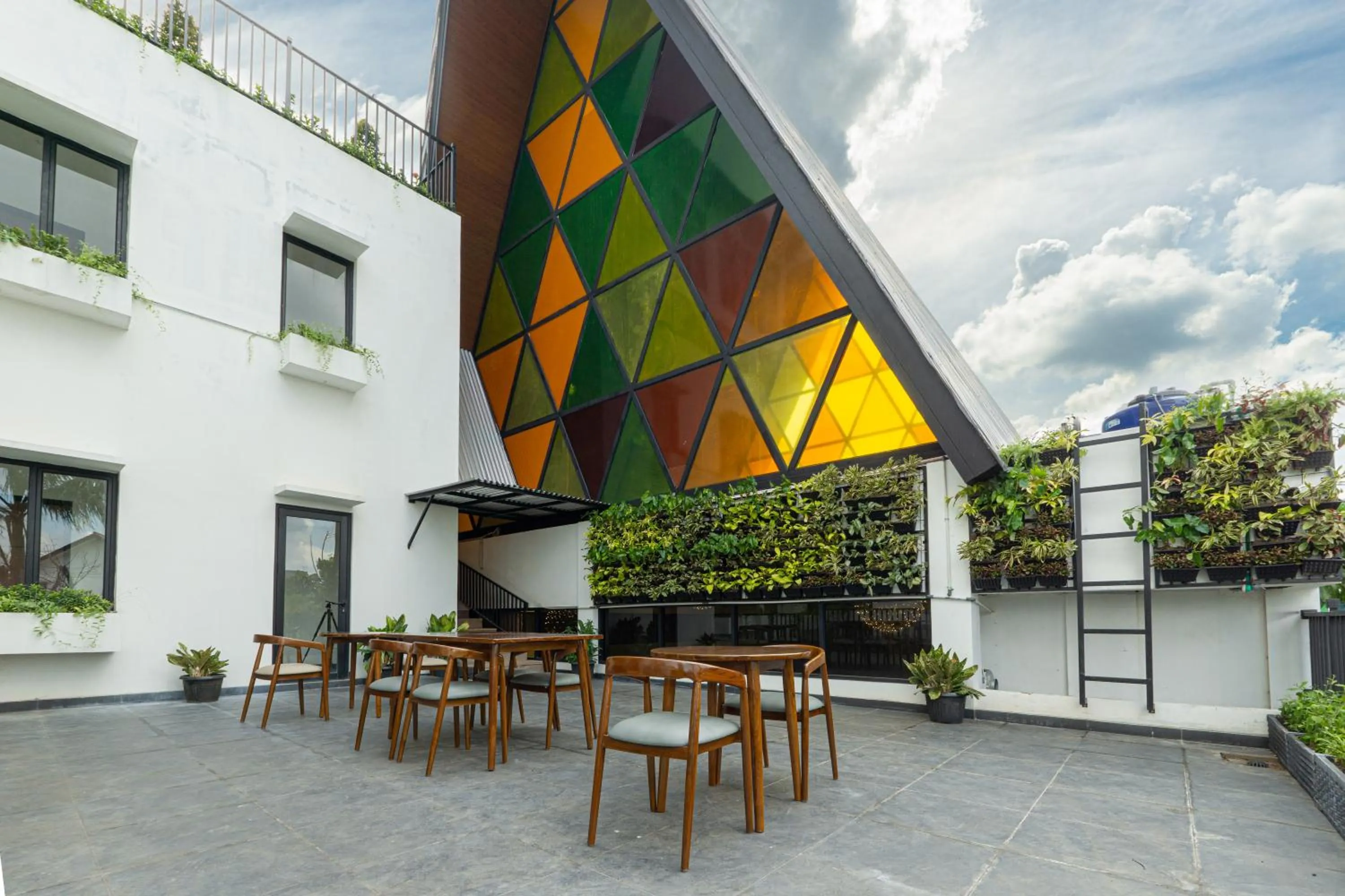 Property building in Svarnabumi Hotel