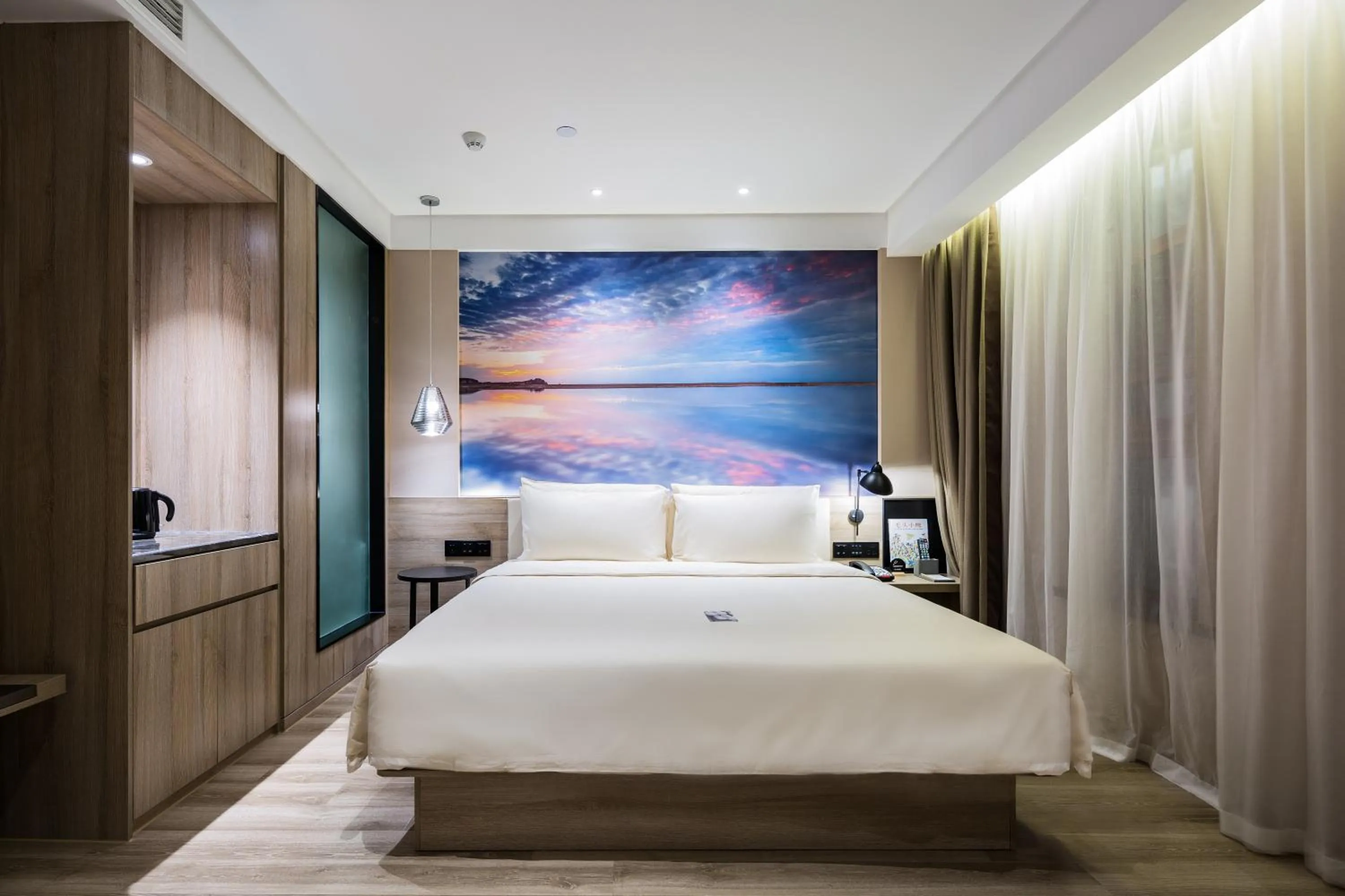 Bed in Atour Hotel Qingdao May Fourth Square Yunxiao Road