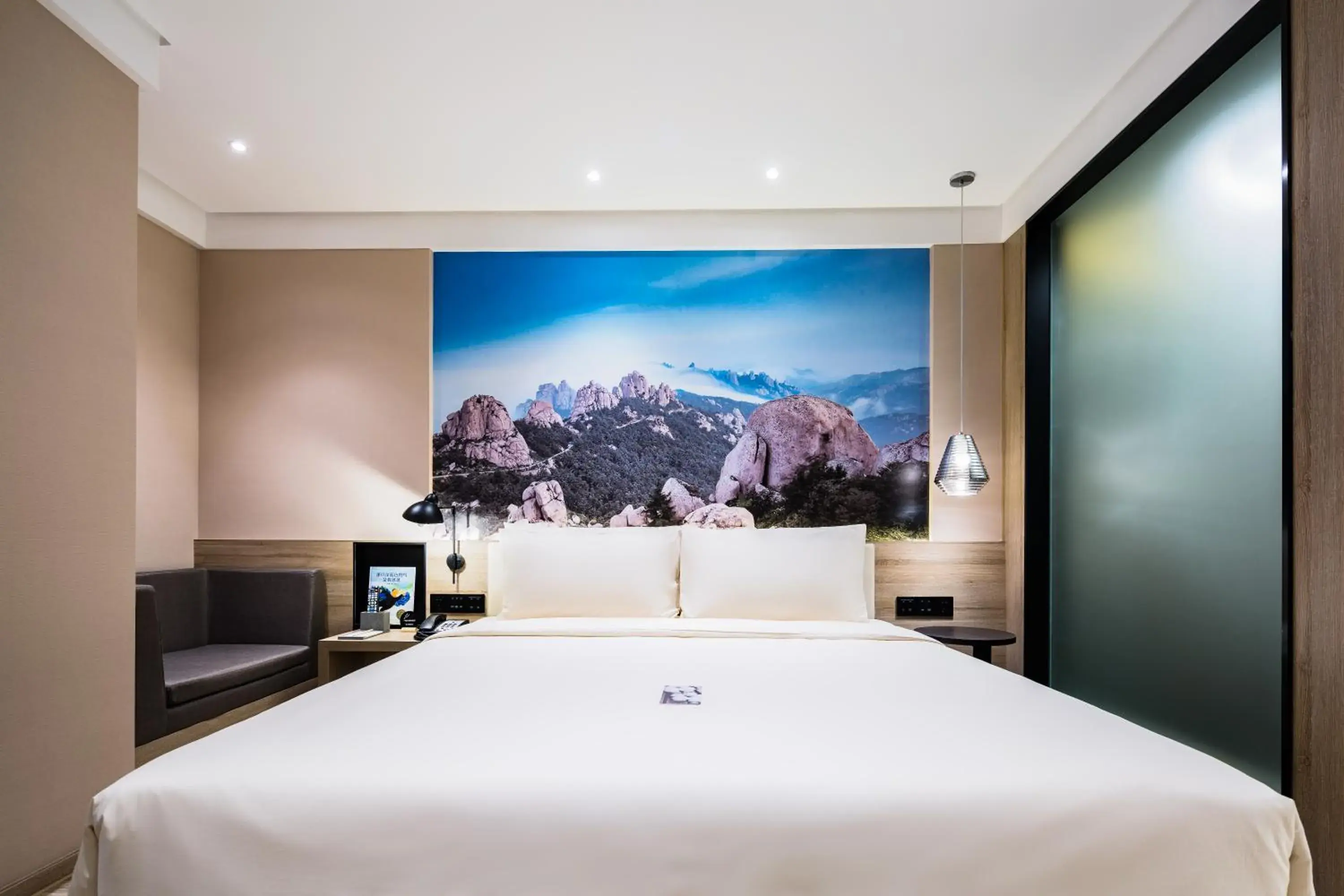 Bed in Atour Hotel Qingdao May Fourth Square Yunxiao Road Bed in Atour Hotel Qingdao May Fourth Square Yunxiao Road