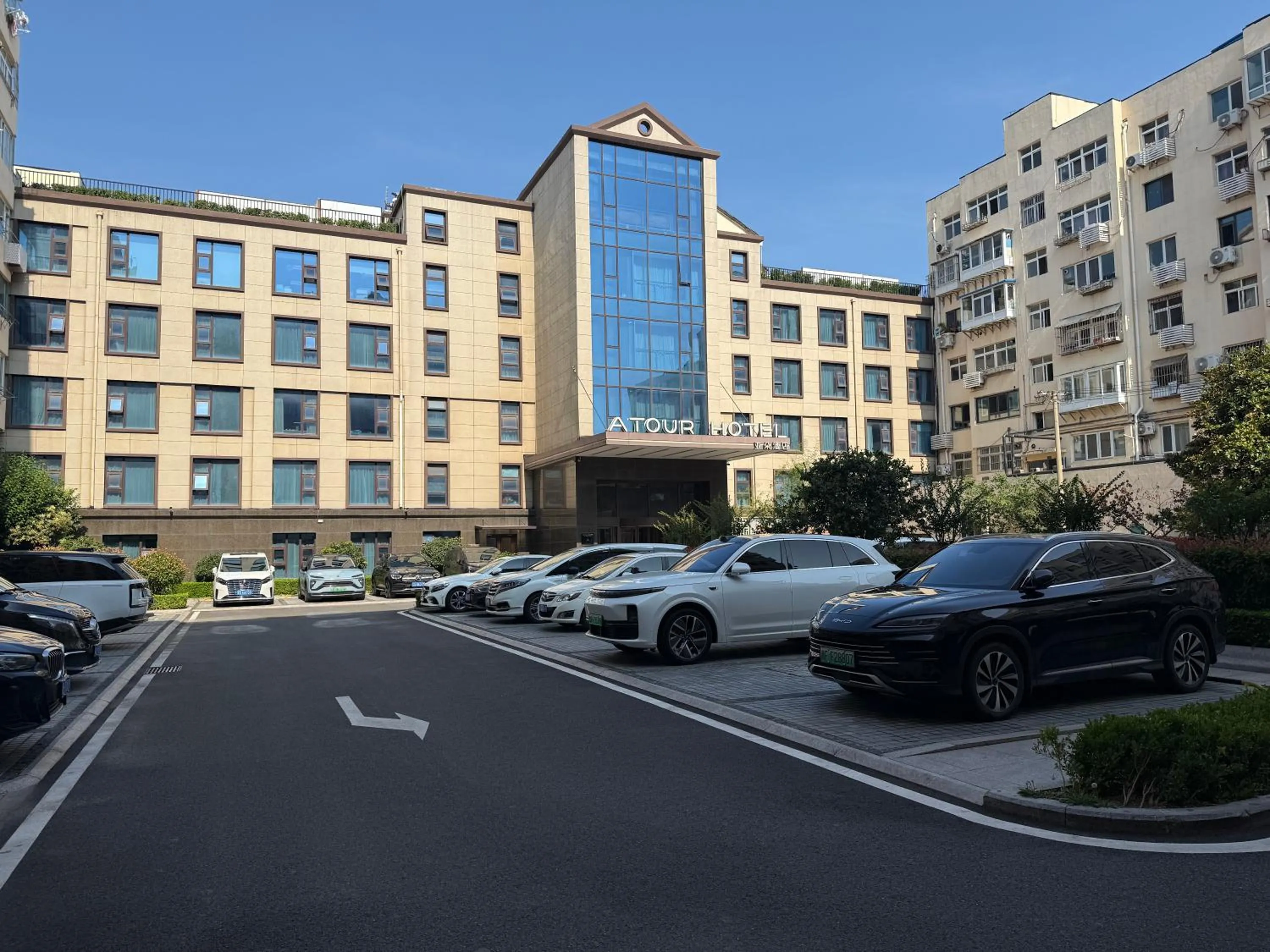 Parking in Atour Hotel Qingdao May Fourth Square Yunxiao Road