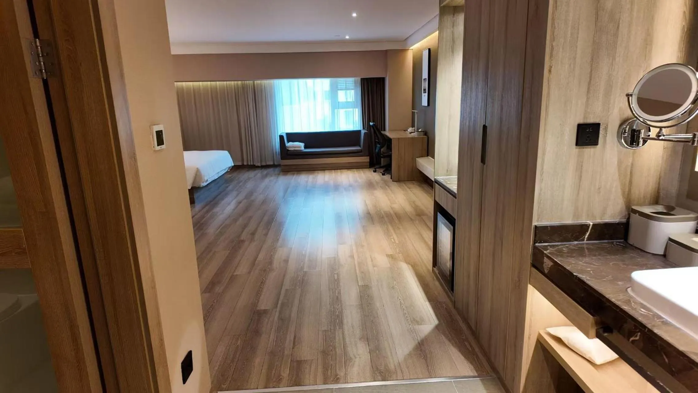 Property building, Bed in Atour Hotel Qingdao May Fourth Square Yunxiao Road