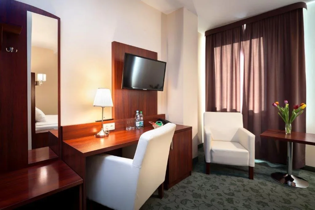 Photo of the whole room, Bed in Hotel Młyn
