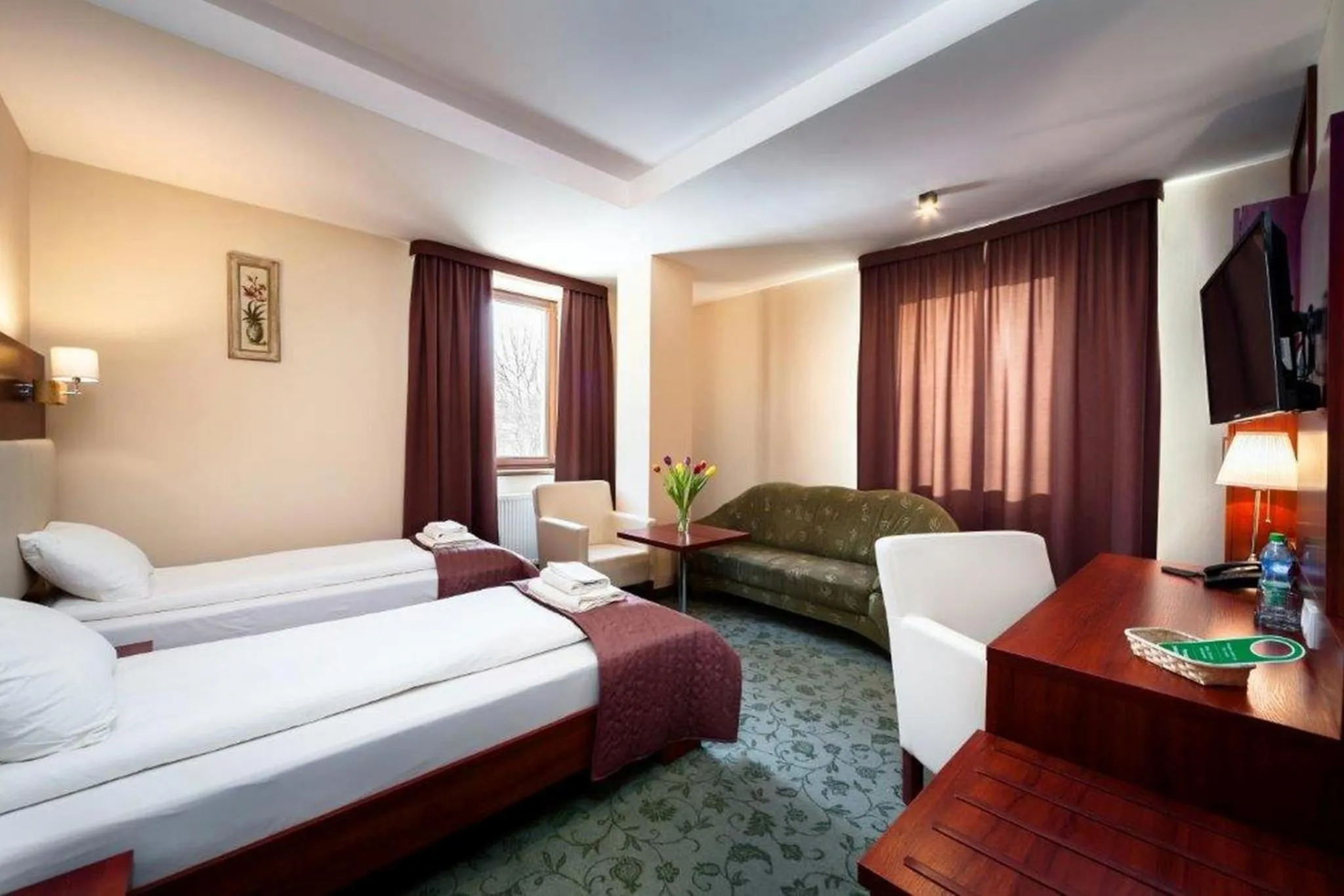 Bed in Hotel Młyn