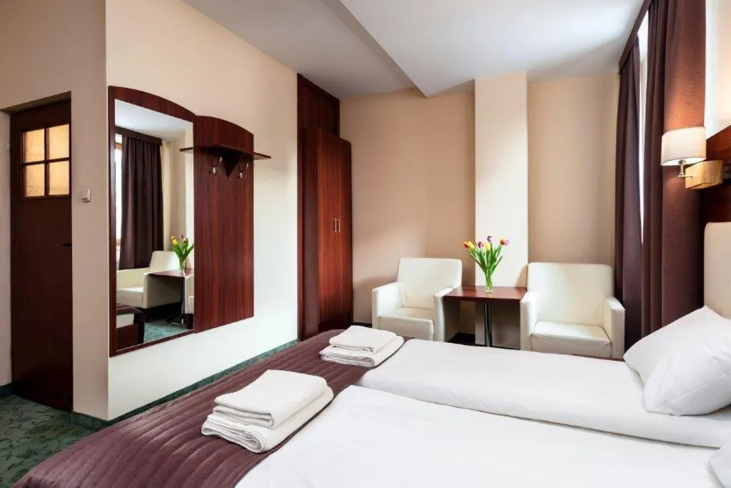Bed in Hotel Młyn