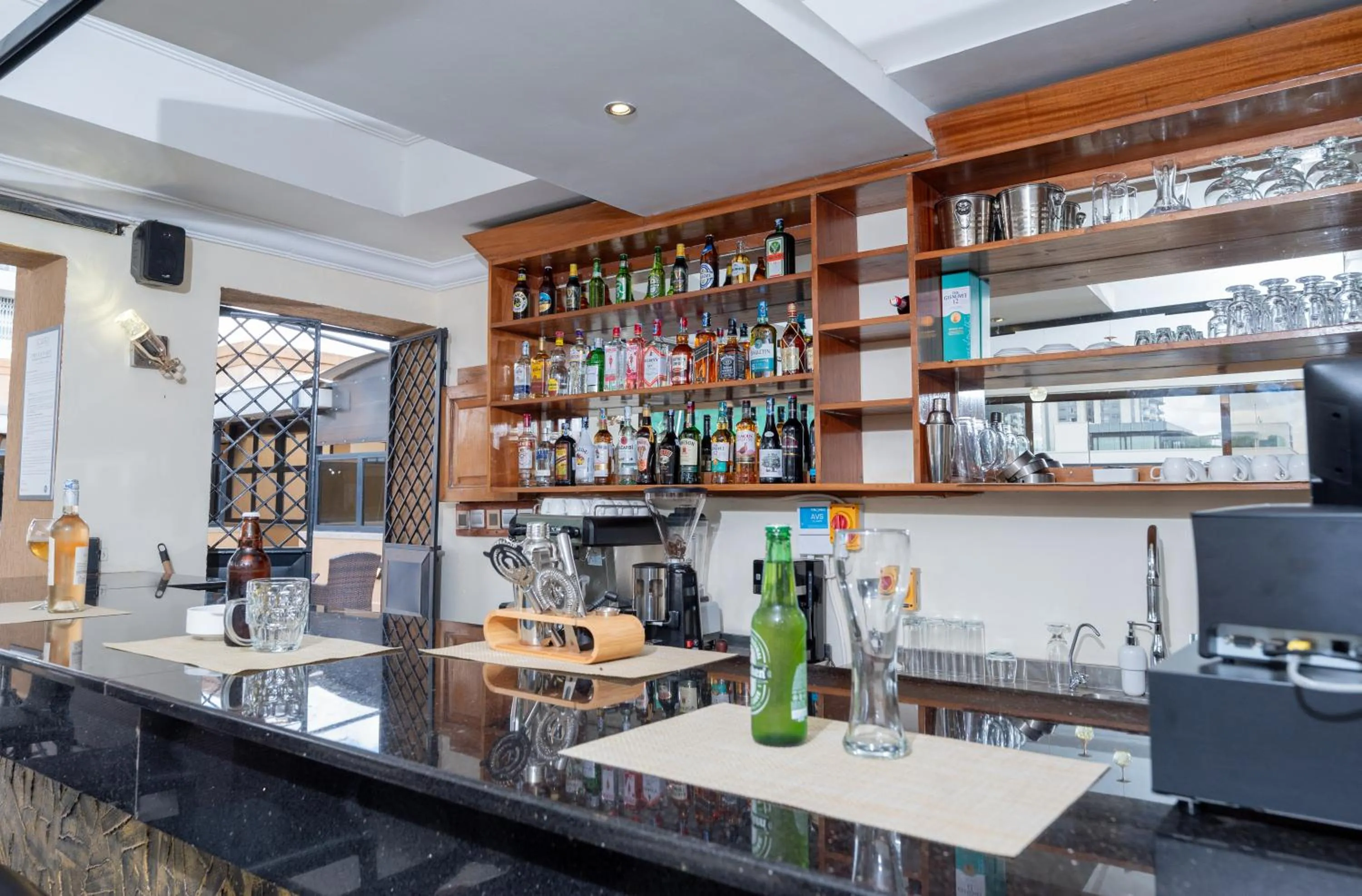 Lounge or bar in Lavington Residences By Trianum
