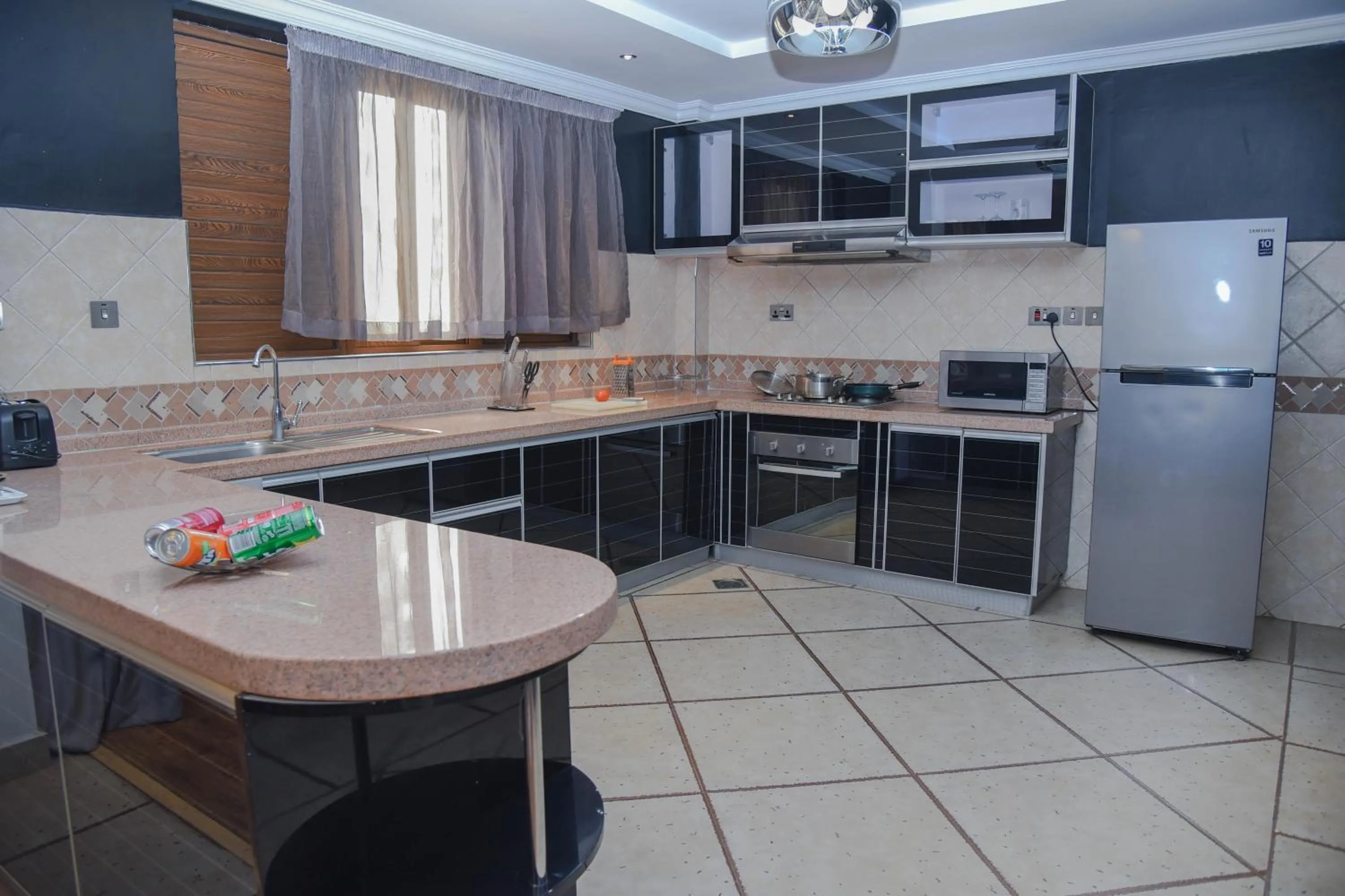 Kitchen or kitchenette in Lavington Residences By Trianum