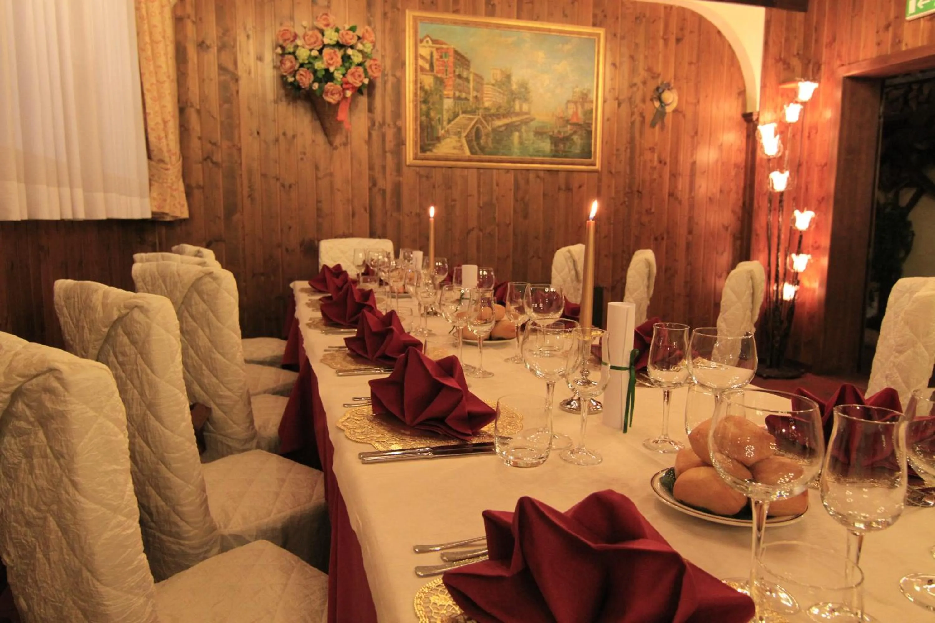 Restaurant/places to eat in G. Hotel Des Alpes (Classic since 1912)