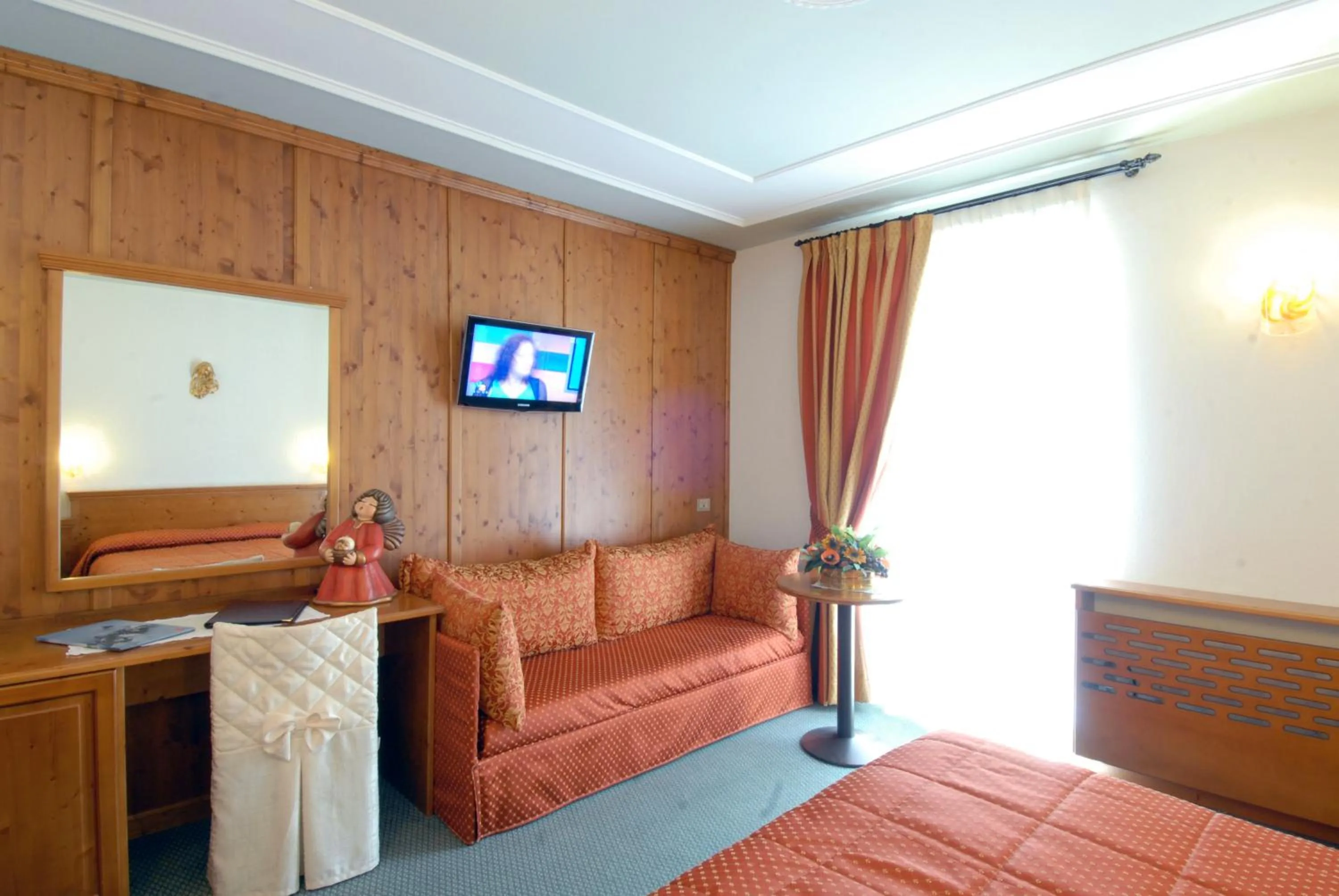 TV and multimedia, Bed in G. Hotel Des Alpes (Classic since 1912)