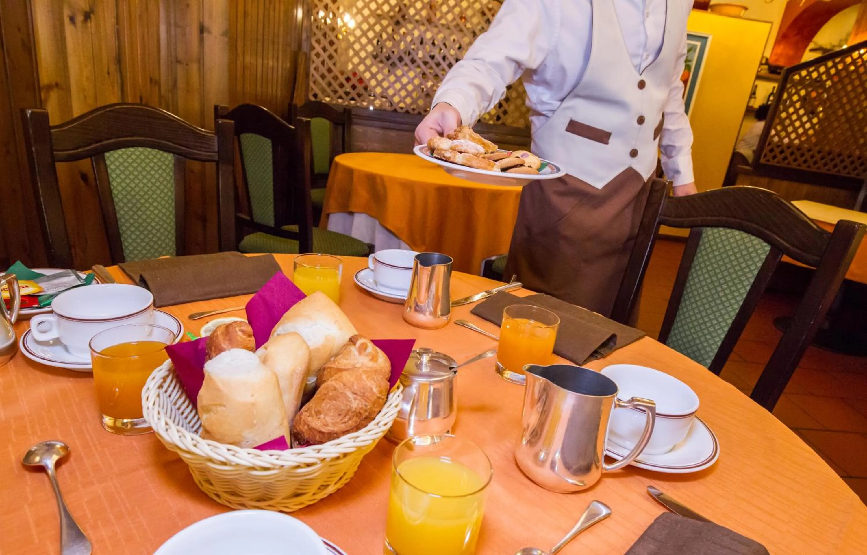 Breakfast in G. Hotel Des Alpes (Classic since 1912)