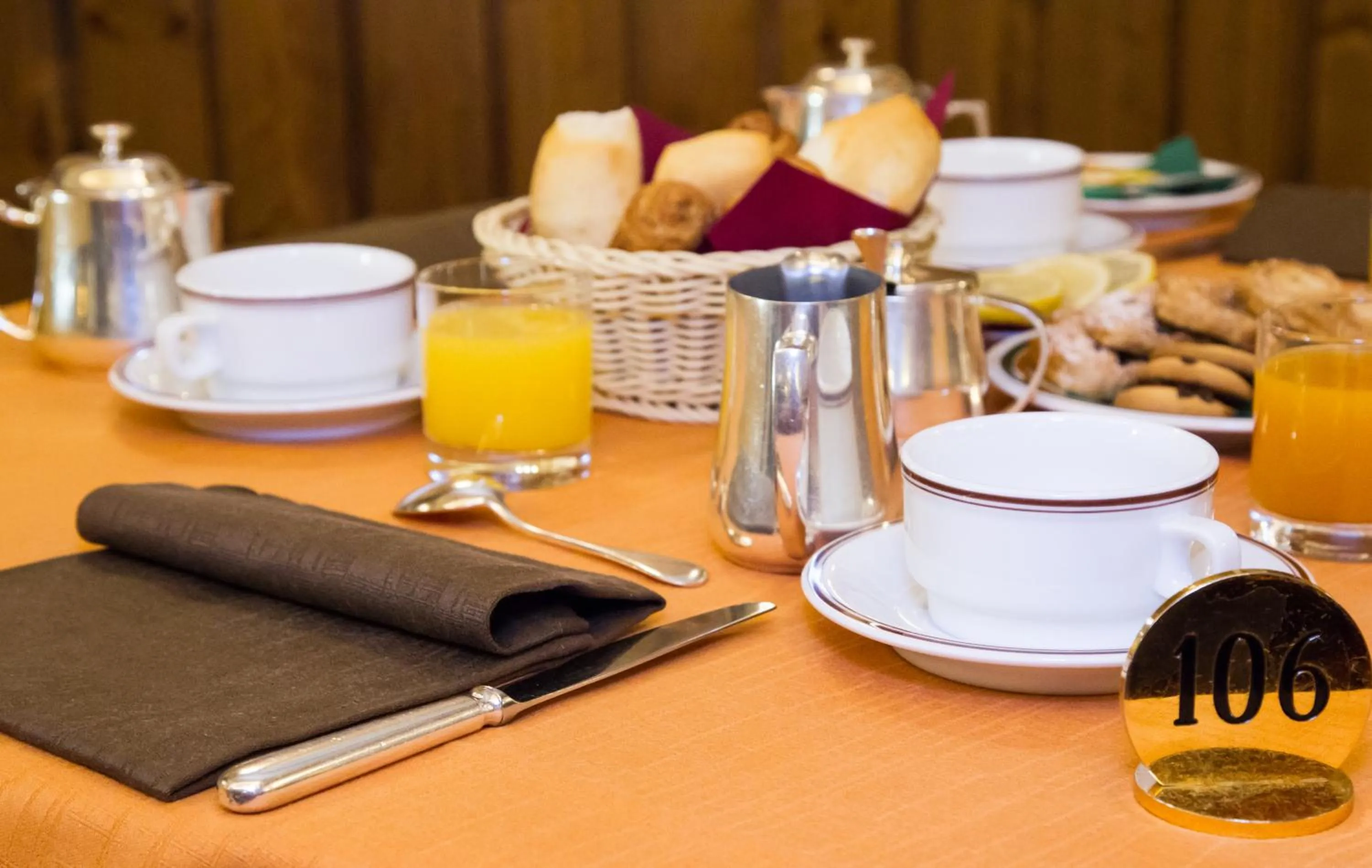 Breakfast in G. Hotel Des Alpes (Classic since 1912)