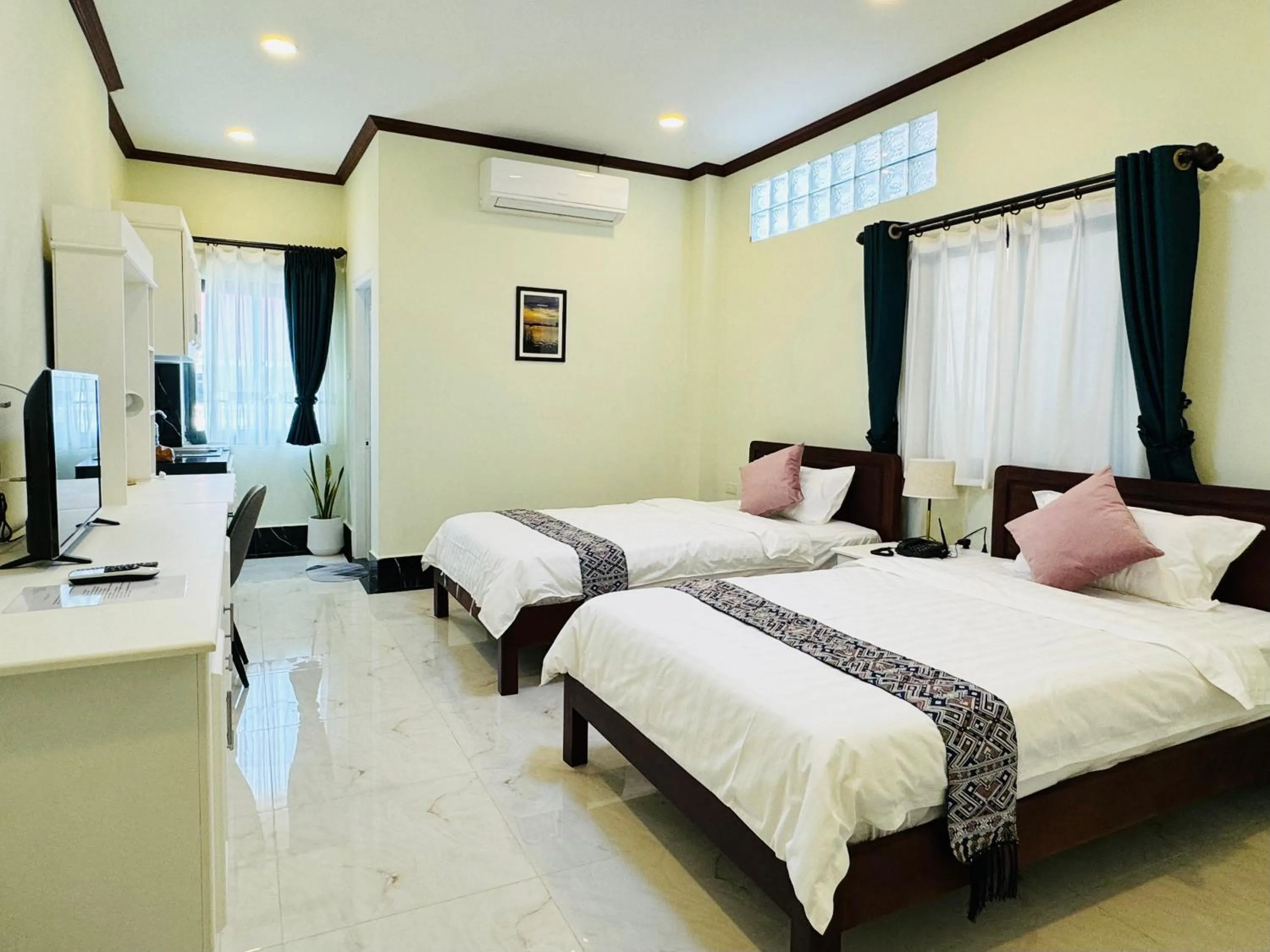 Photo of the whole room, Bed in Vanida Hotel