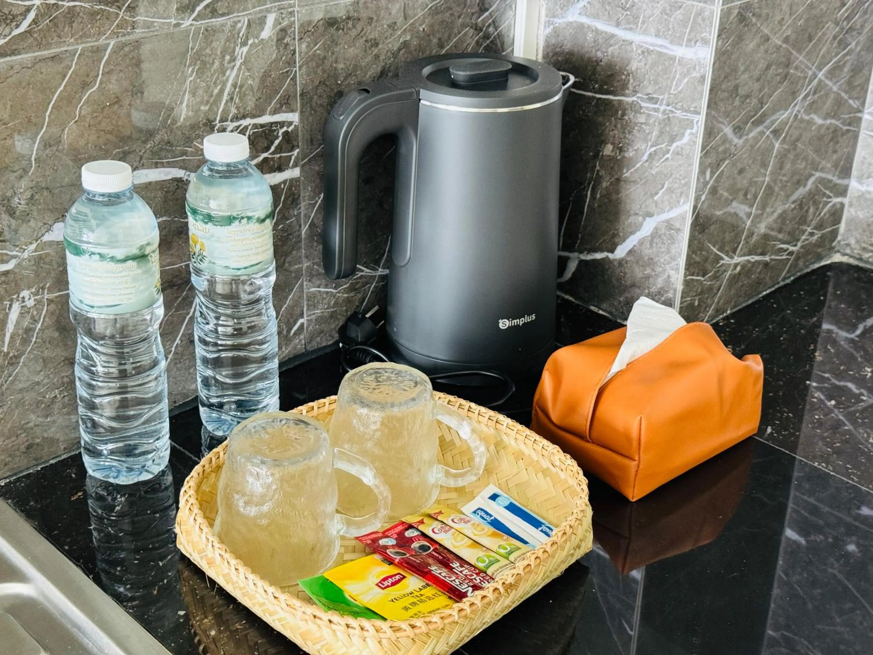 Food and drinks in Vanida Hotel