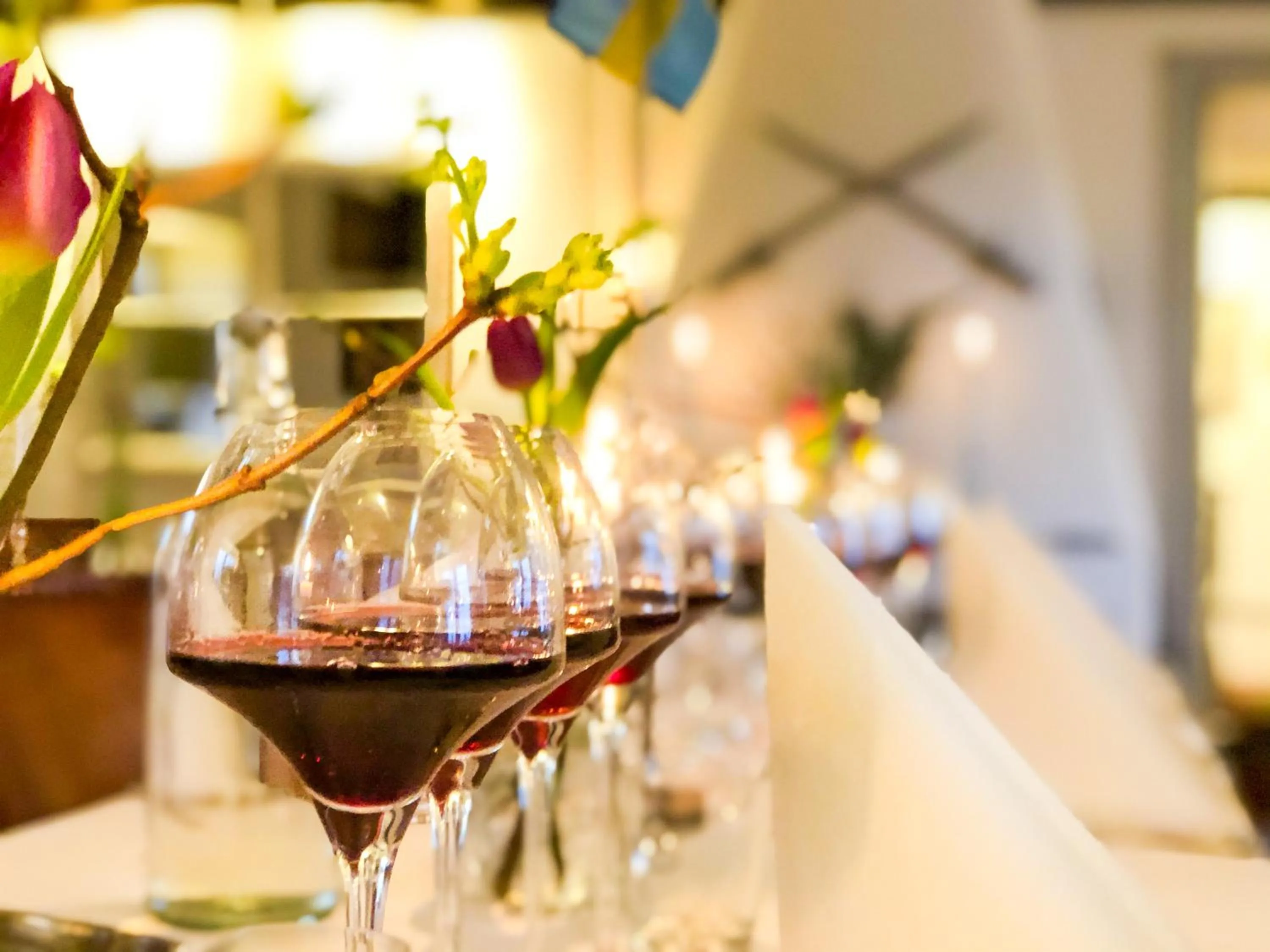 Restaurant/places to eat in Sydkustens at Pillehill