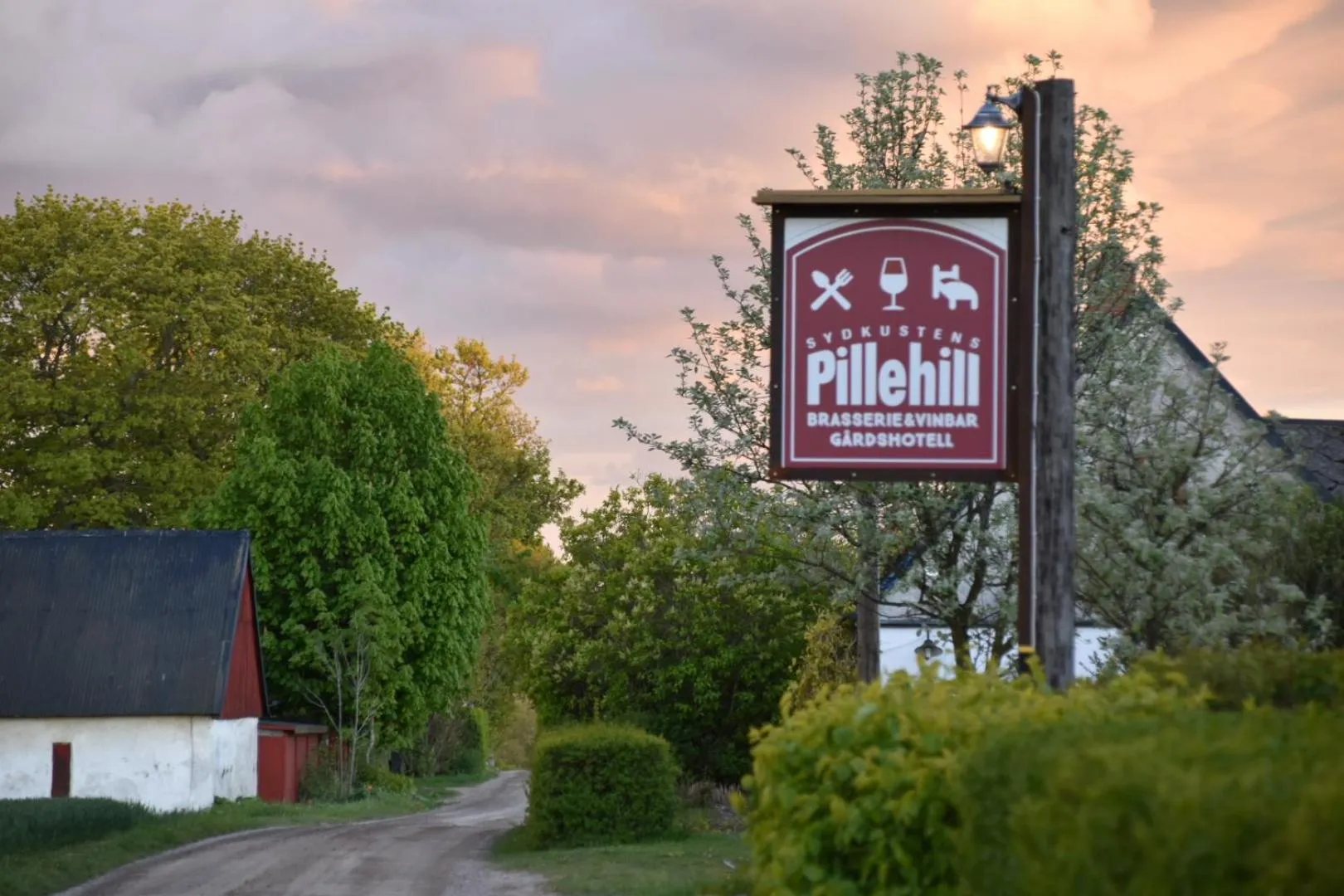 Facade/entrance in Sydkustens at Pillehill