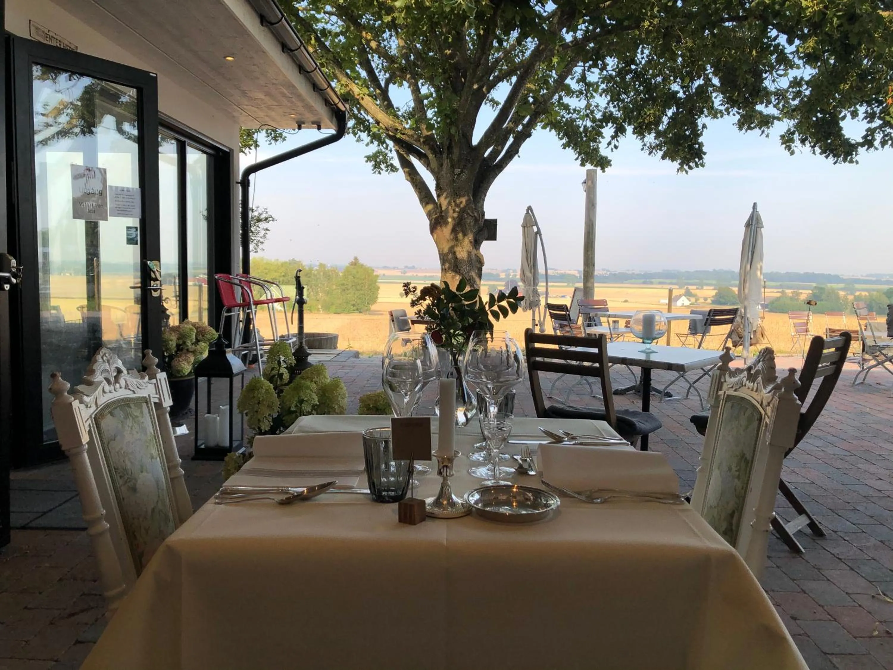 Patio in Sydkustens at Pillehill